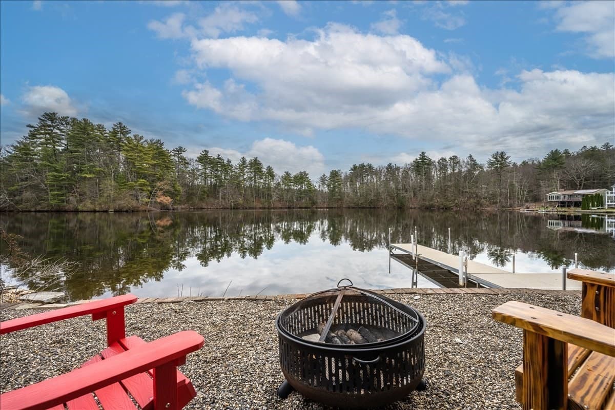 105 Sandy Beach Rd, Holland MA 01521