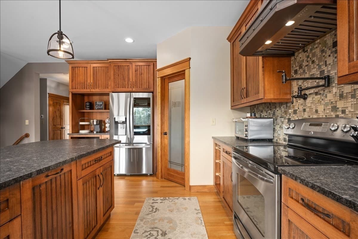 Single Family Residence at 105 Sandy Beach Rd, Holland MA 01521, Holland, photo 4 of 40