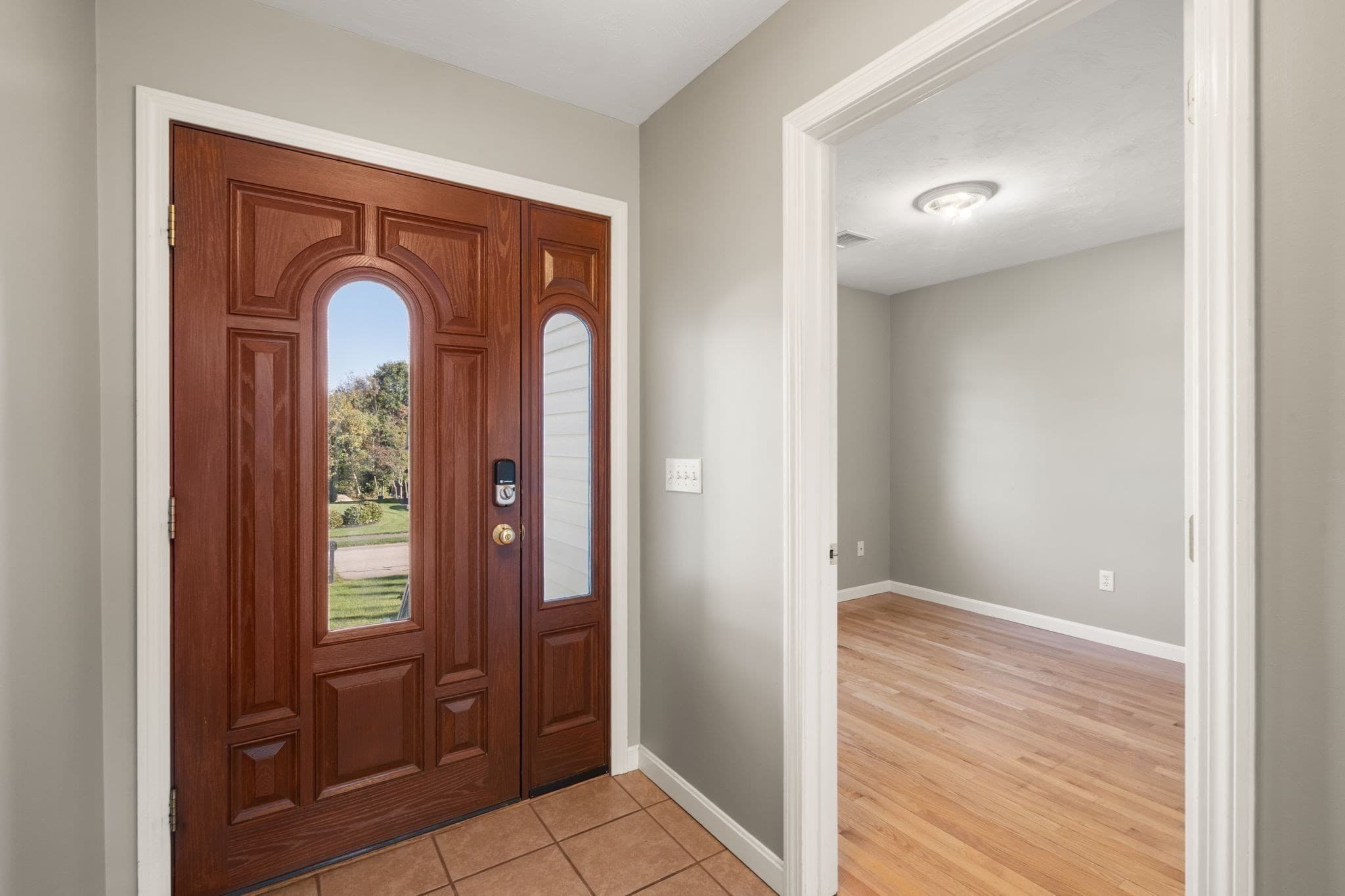 Single Family Residence at 3076 Hunters Hill Dr, Dighton MA 02715, Dighton, photo 7 of 36