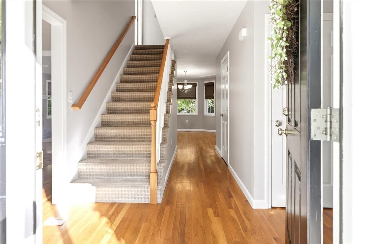 Single Family Residence at 319 Oak St, Swansea MA 02777, Swansea, photo 5 of 35