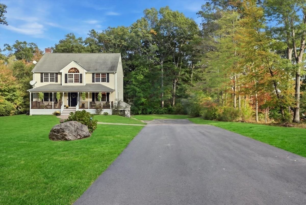 Single Family Residence at 319 Oak St, Swansea MA 02777, Swansea, photo 34 of 35