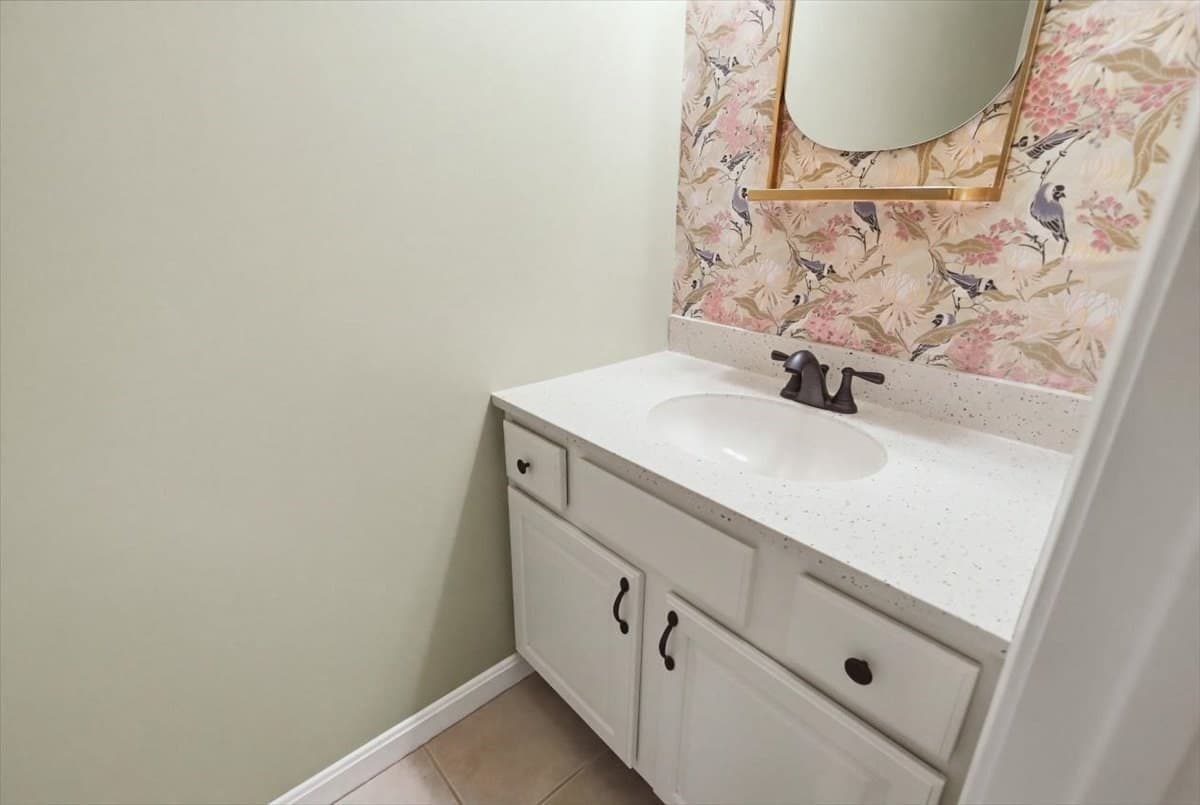 Single Family Residence at 319 Oak St, Swansea MA 02777, Swansea, photo 14 of 35