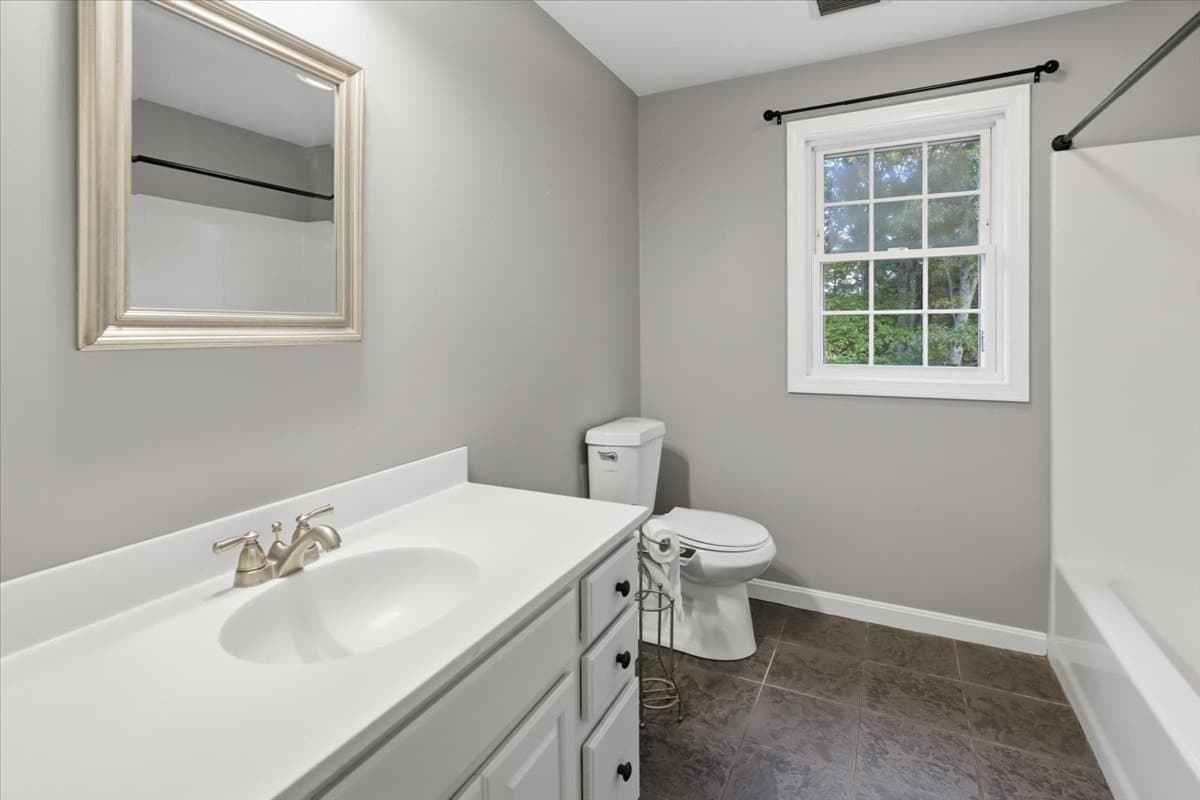 Single Family Residence at 319 Oak St, Swansea MA 02777, Swansea, photo 25 of 35