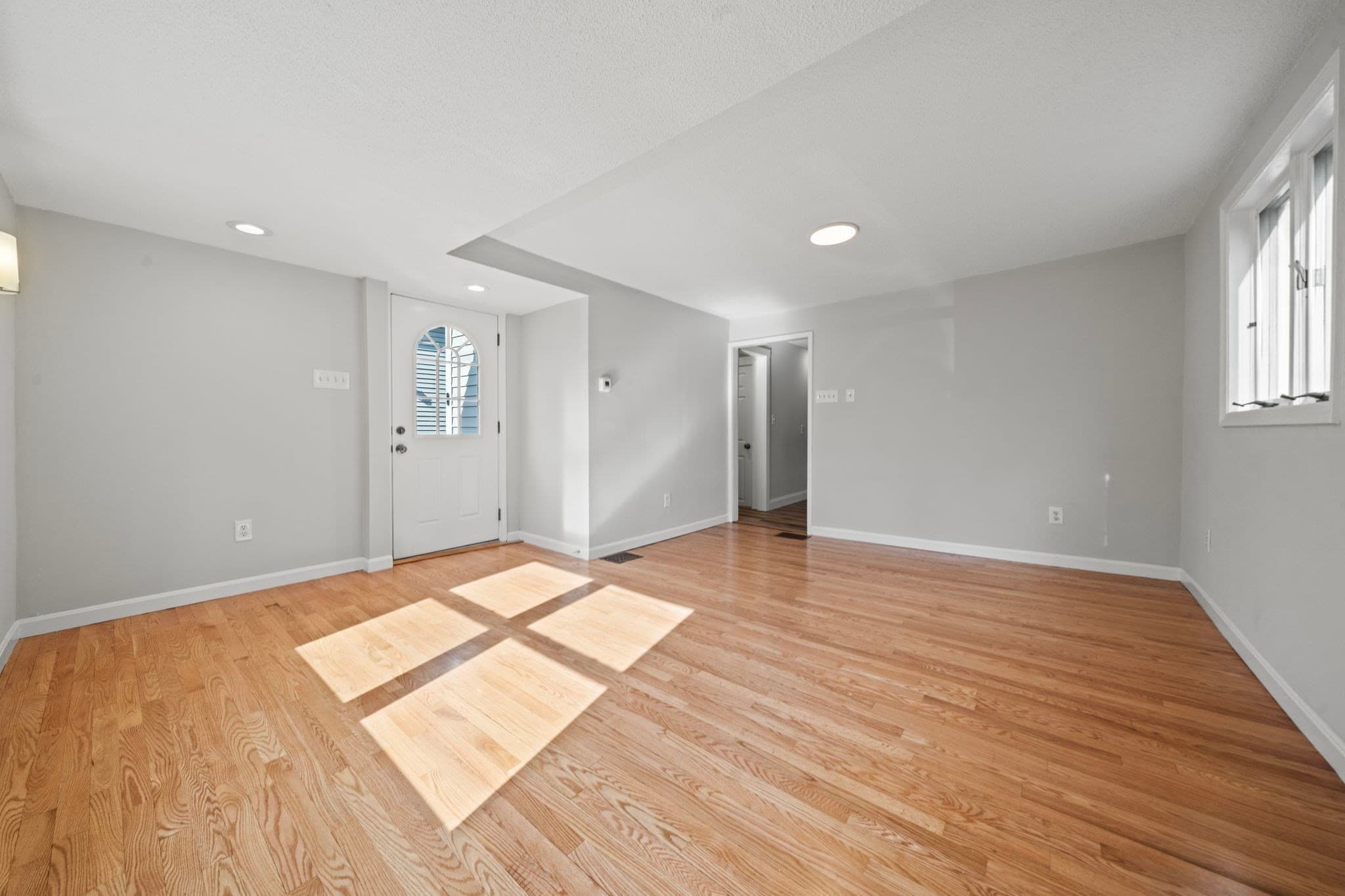 Single Family Residence at 26 Neptune Street Court, Lynn MA 01905, Lynn, photo 4 of 24
