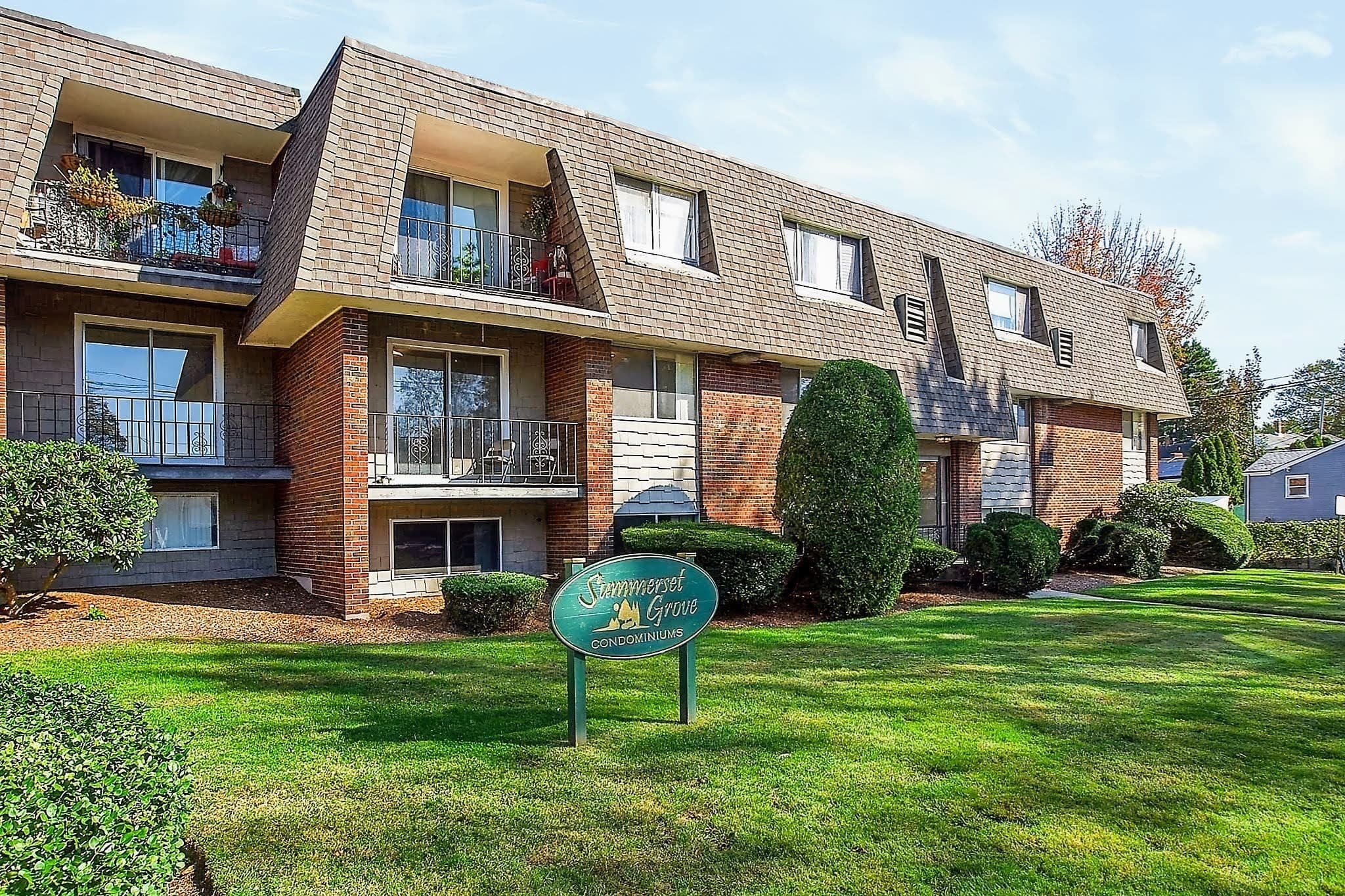 84 Summer Ave # 5, Stoughton MA 02072