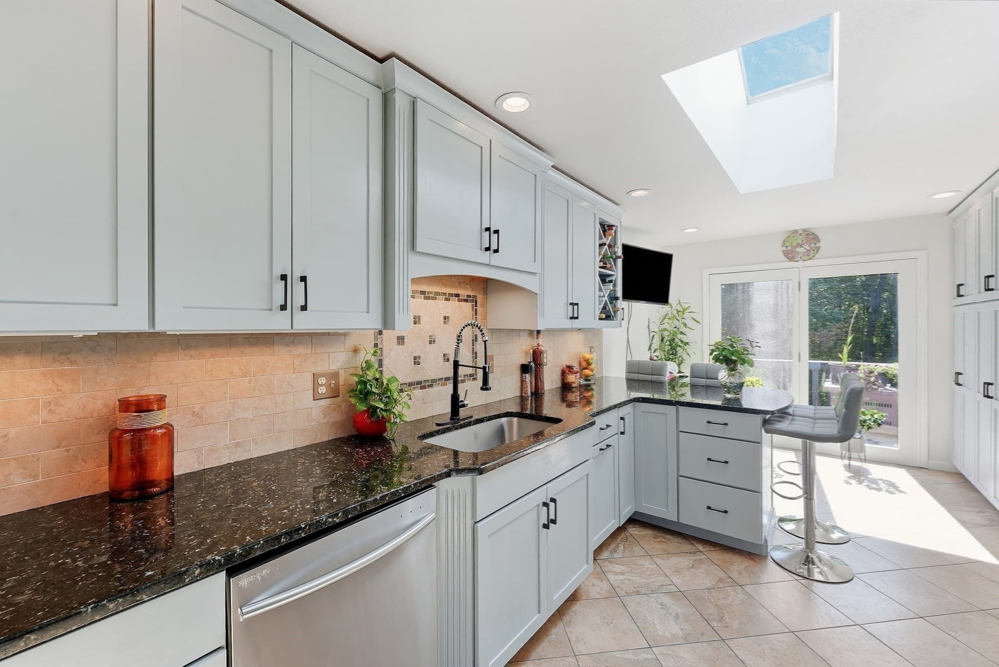Single Family Residence at 252 Elizabeth Dr., Ludlow MA 01056, Ludlow, photo 12 of 42