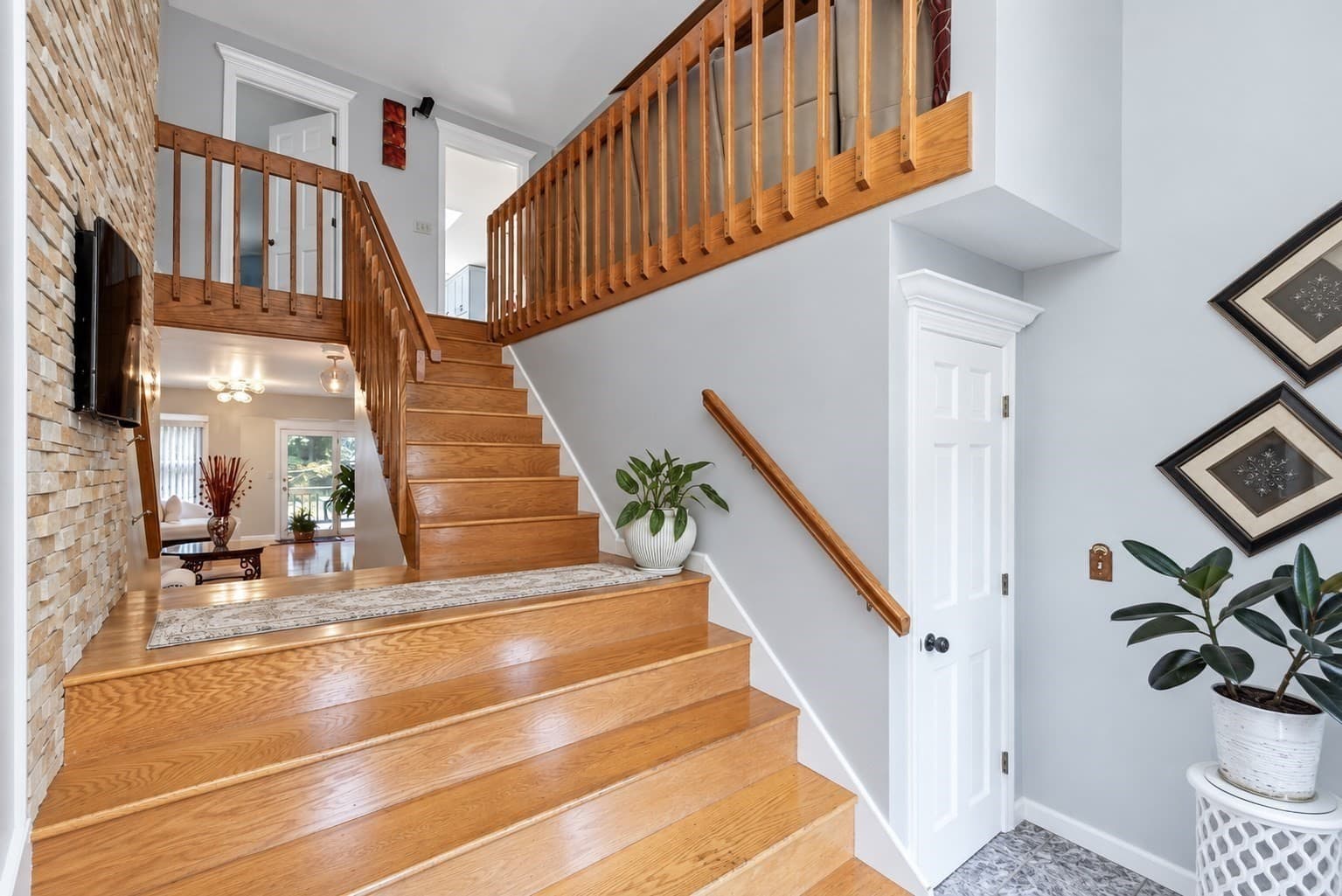 Single Family Residence at 252 Elizabeth Dr., Ludlow MA 01056, Ludlow, photo 5 of 42