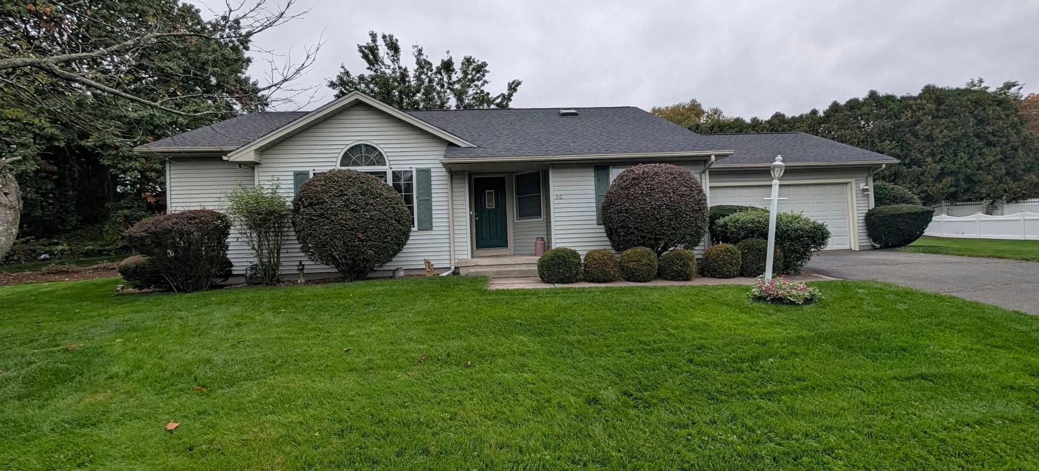 60 Applewood Ln, South Hadley MA 01075