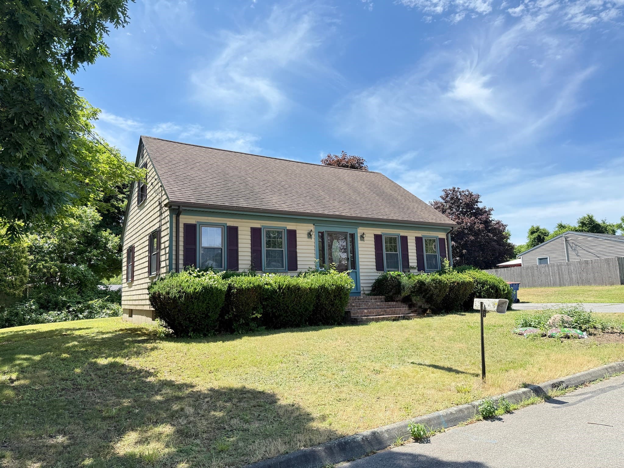 3 Pine Ave, Fairhaven MA 02719