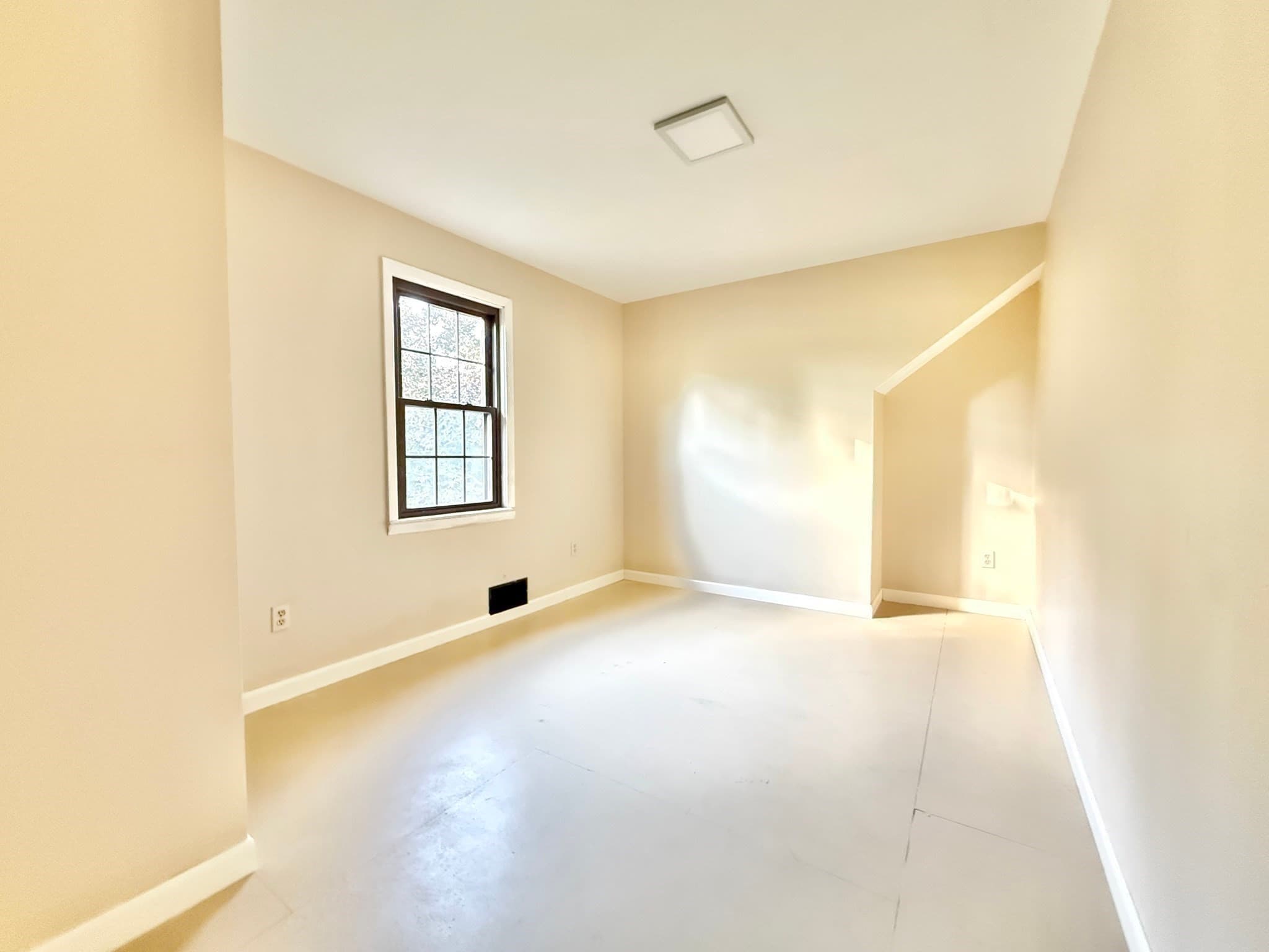 Single Family Residence at 3 Pine Ave, Fairhaven MA 02719, Fairhaven, photo 21 of 27