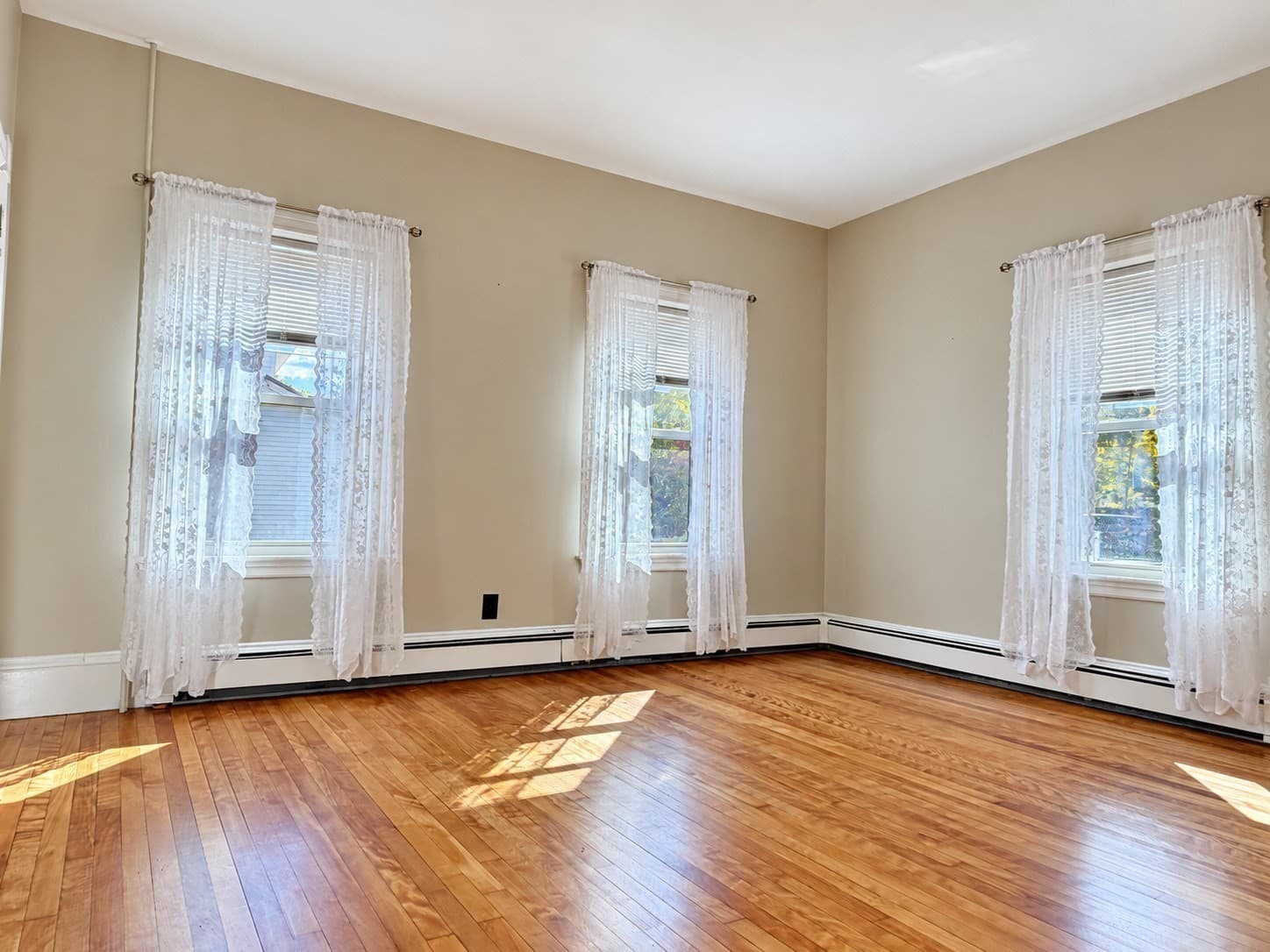 Single Family Residence at 90 Birch St, Fitchburg MA 01420, Fitchburg, photo 8 of 15