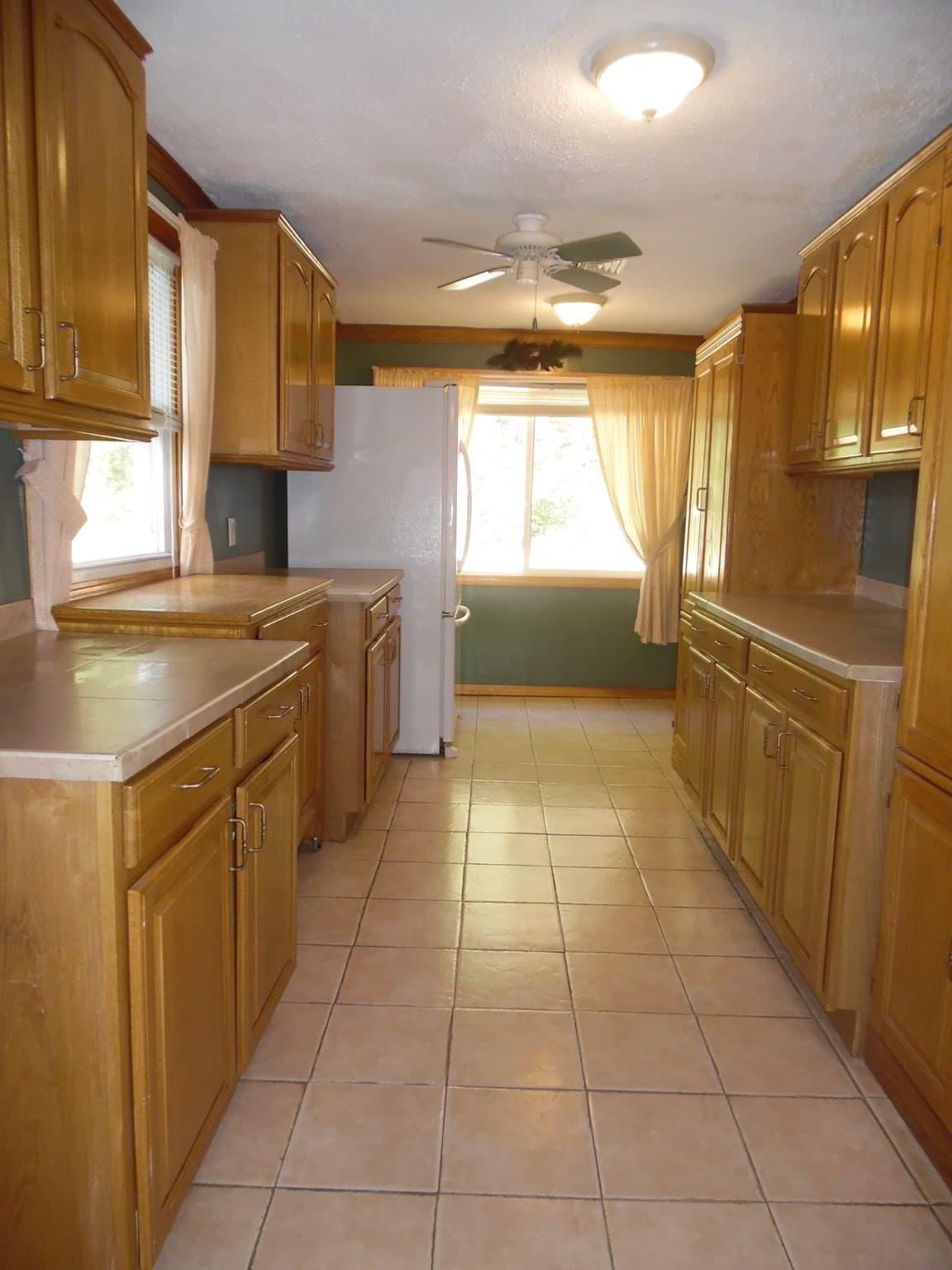 Single Family Residence at 21 Burnside Drive, Swansea MA 02777, Swansea, photo 7 of 21