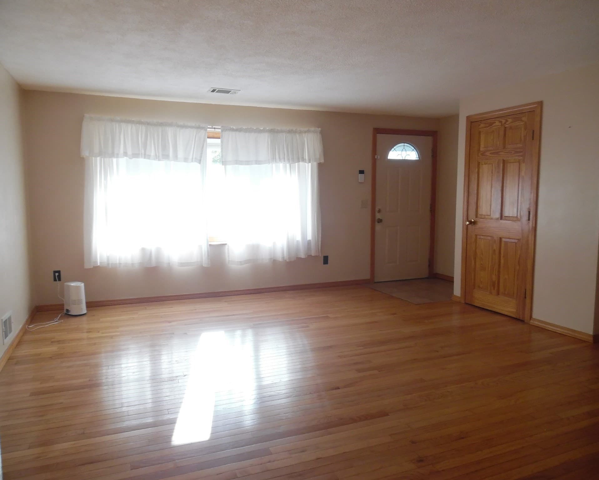 Single Family Residence at 21 Burnside Drive, Swansea MA 02777, Swansea, photo 3 of 21