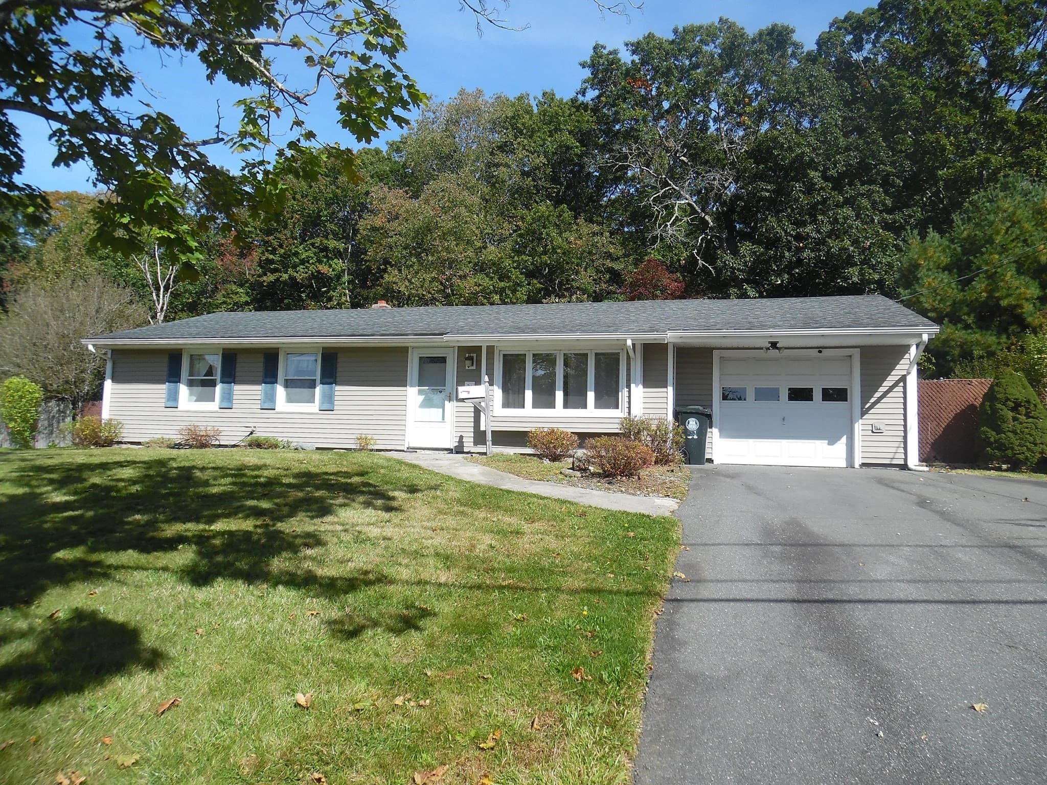21 Burnside Drive, Swansea MA 02777