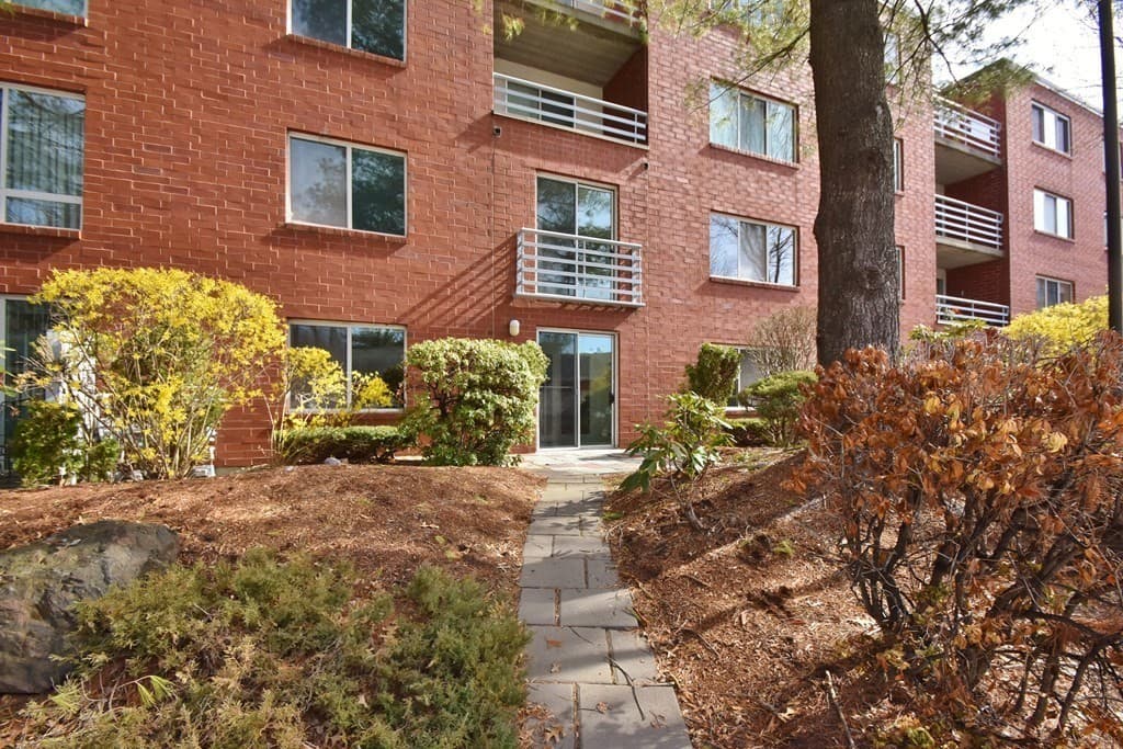 Condominium at 166 Place Ln # 166, Woburn MA 01801, Woburn, photo 18 of 22