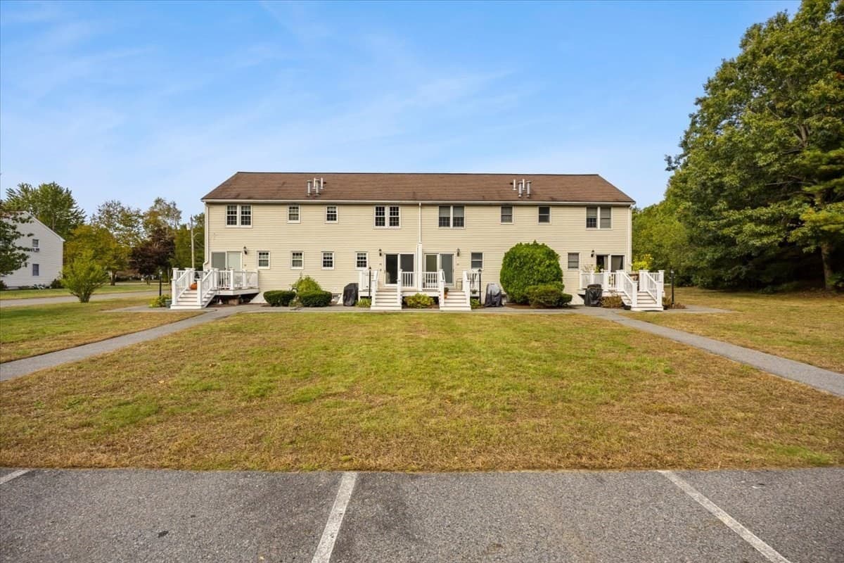 Condominium at 43 Willow Ridge Dr # 43, Bridgewater MA 02324, Bridgewater, photo 6 of 39