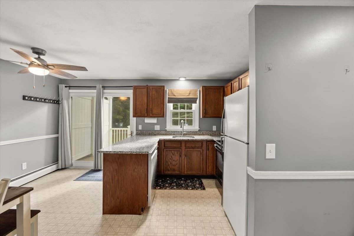 Condominium at 43 Willow Ridge Dr # 43, Bridgewater MA 02324, Bridgewater, photo 24 of 39
