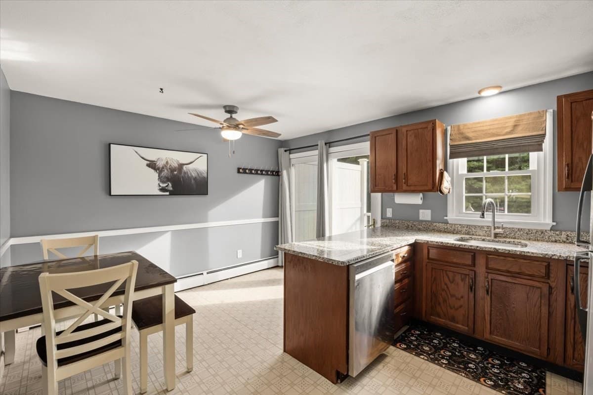 Condominium at 43 Willow Ridge Dr # 43, Bridgewater MA 02324, Bridgewater, photo 18 of 39