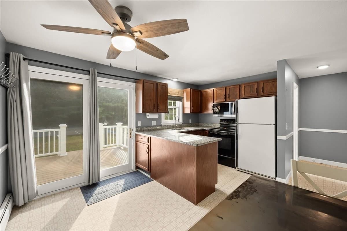 Condominium at 43 Willow Ridge Dr # 43, Bridgewater MA 02324, Bridgewater, photo 19 of 39