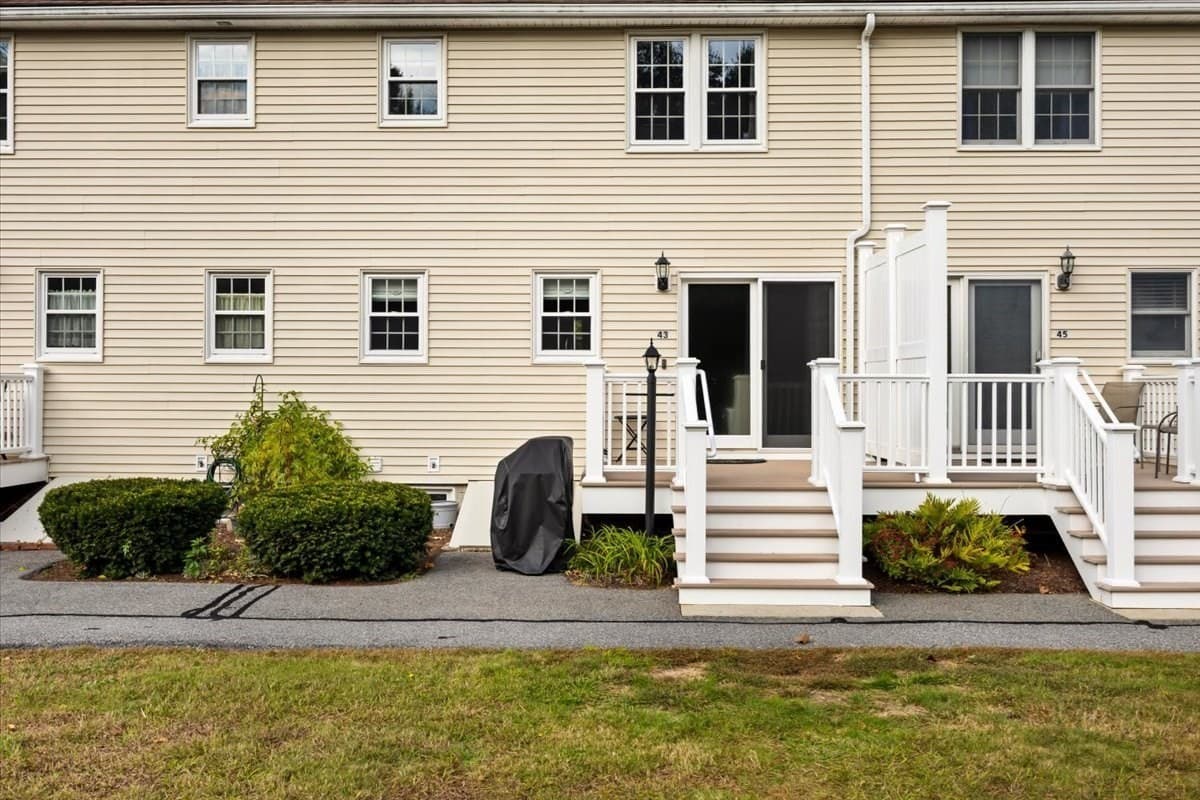 Condominium at 43 Willow Ridge Dr # 43, Bridgewater MA 02324, Bridgewater, photo 8 of 39