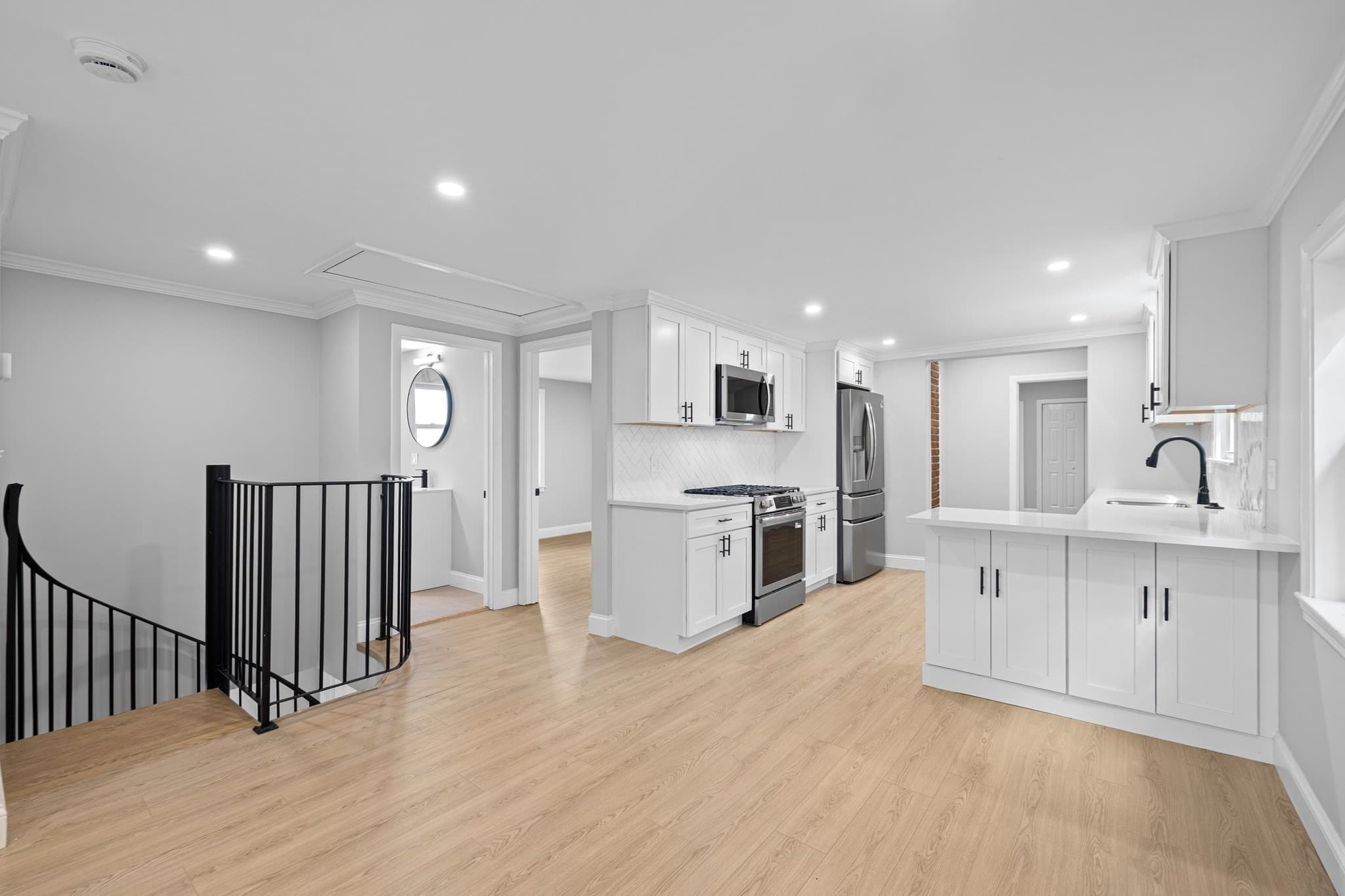 Single Family Residence at 9 Walden Pond Ave, Saugus MA 01906, Saugus, photo 13 of 42
