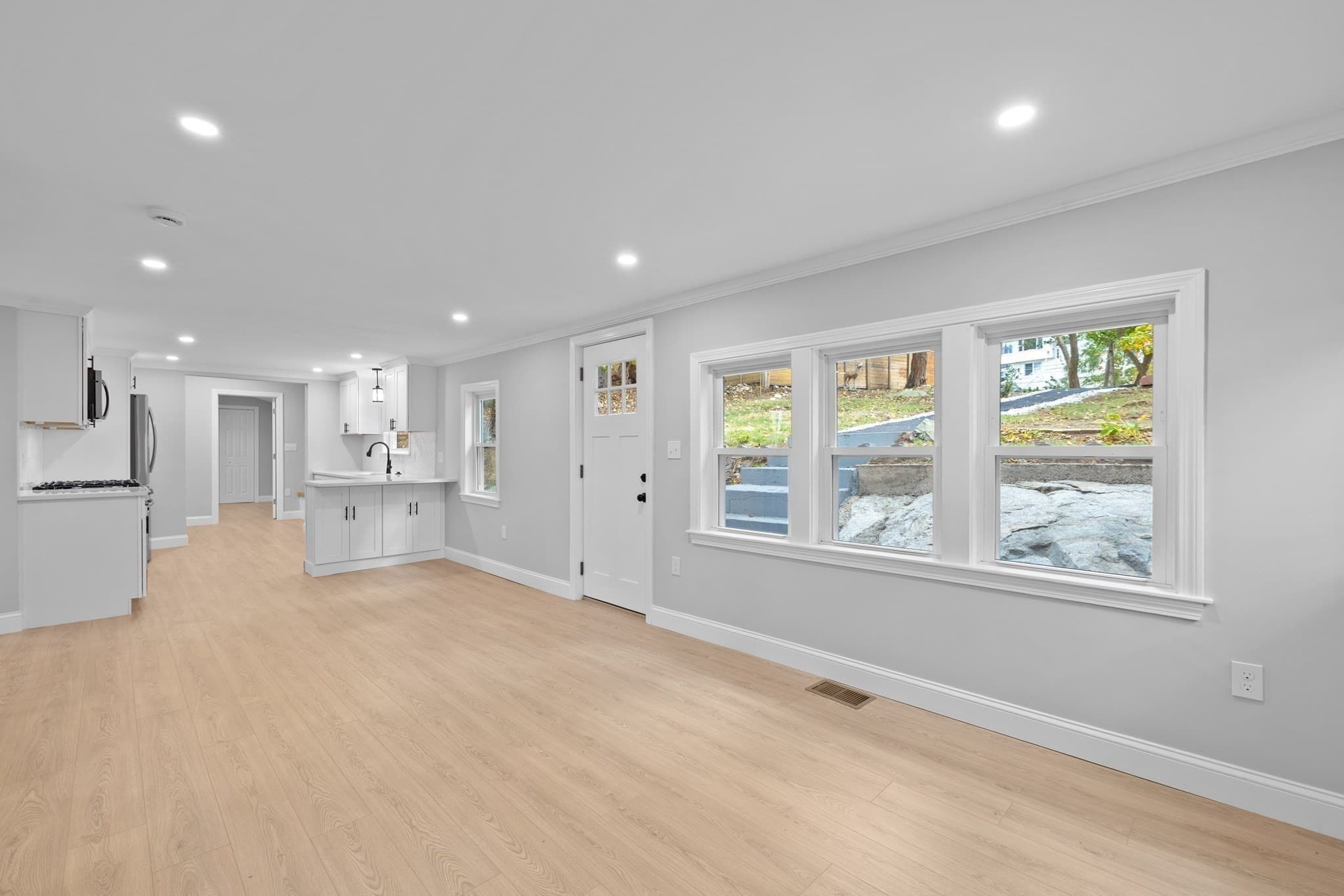 Single Family Residence at 9 Walden Pond Ave, Saugus MA 01906, Saugus, photo 16 of 42