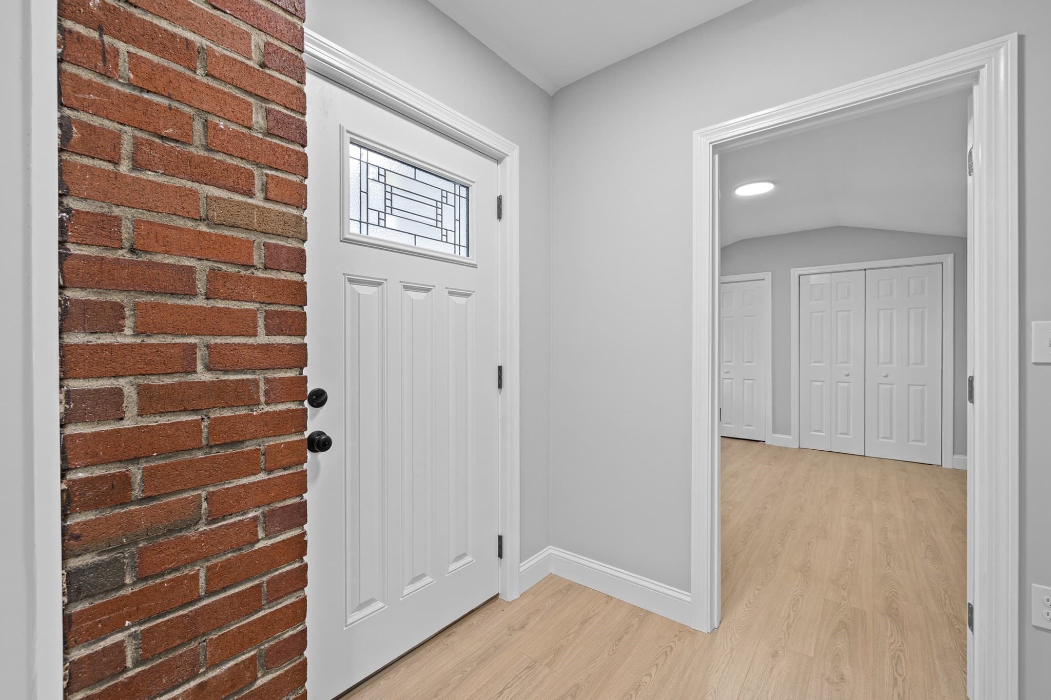 Single Family Residence at 9 Walden Pond Ave, Saugus MA 01906, Saugus, photo 3 of 42