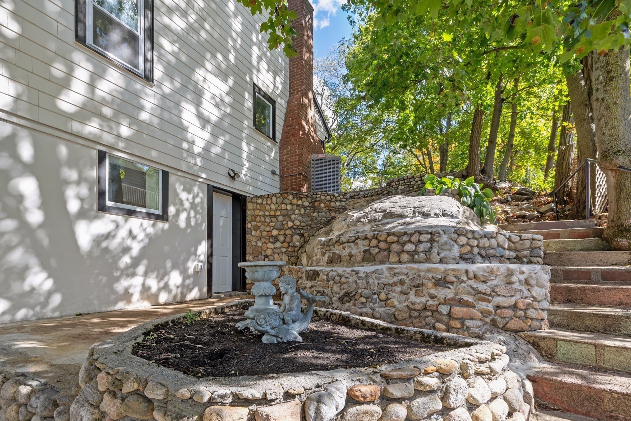 Single Family Residence at 9 Walden Pond Ave, Saugus MA 01906, Saugus, photo 36 of 42