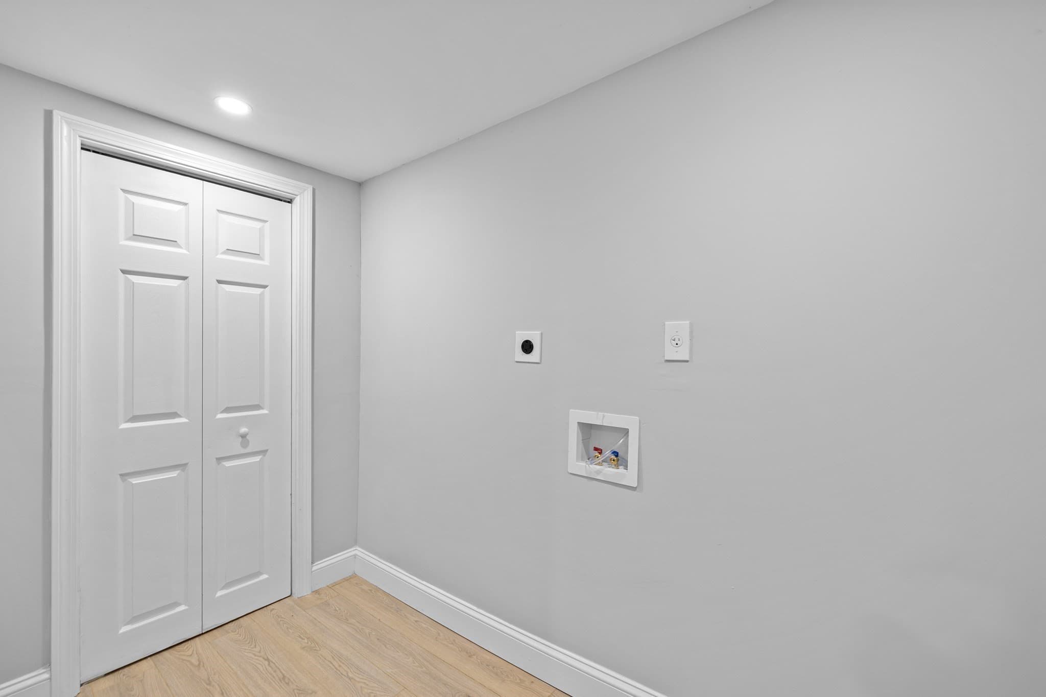 Single Family Residence at 9 Walden Pond Ave, Saugus MA 01906, Saugus, photo 34 of 42