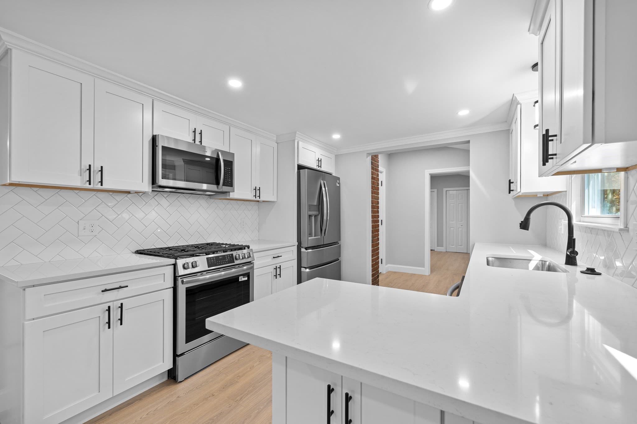 Single Family Residence at 9 Walden Pond Ave, Saugus MA 01906, Saugus, photo 10 of 42