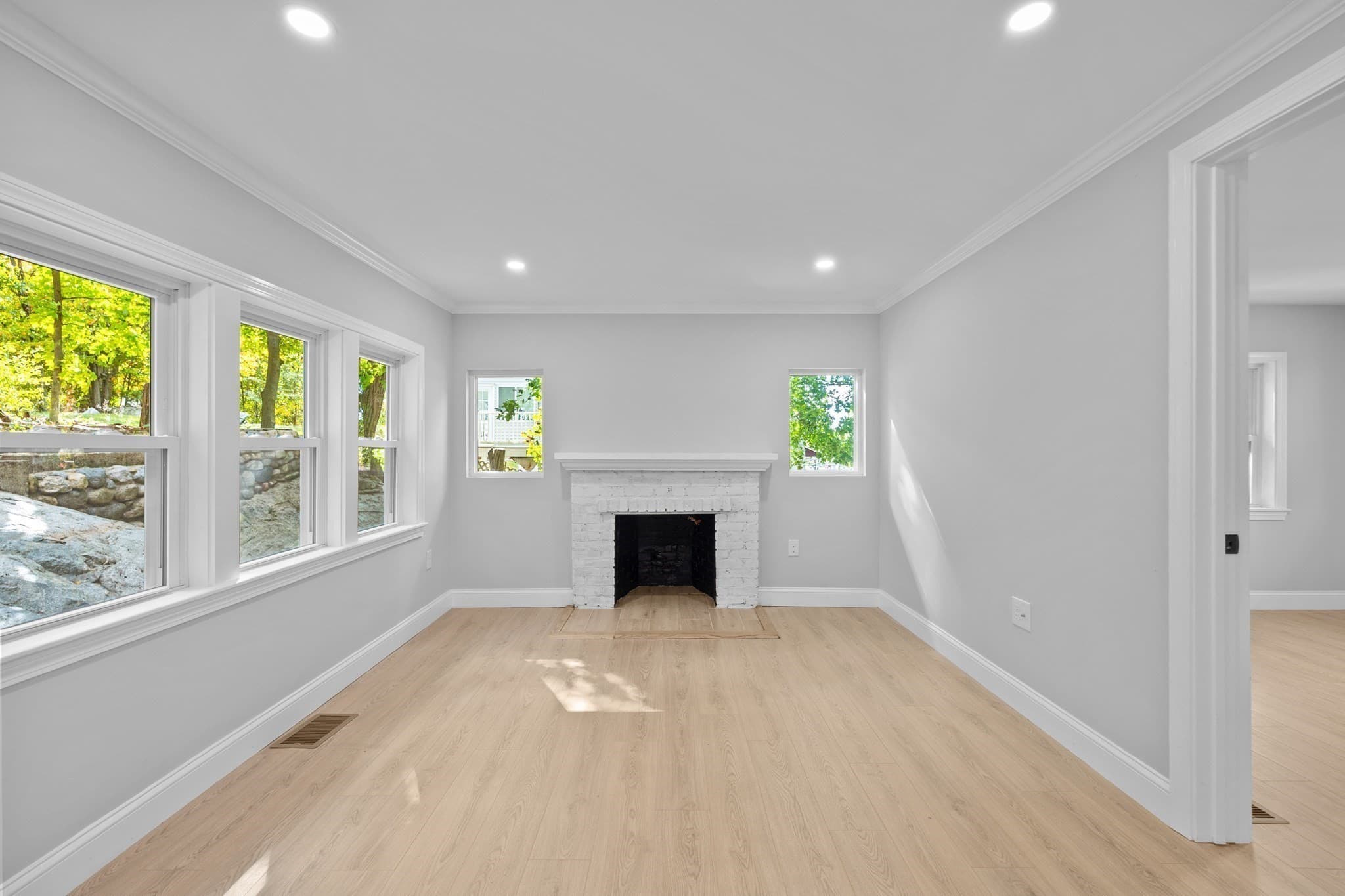 Single Family Residence at 9 Walden Pond Ave, Saugus MA 01906, Saugus, photo 14 of 42