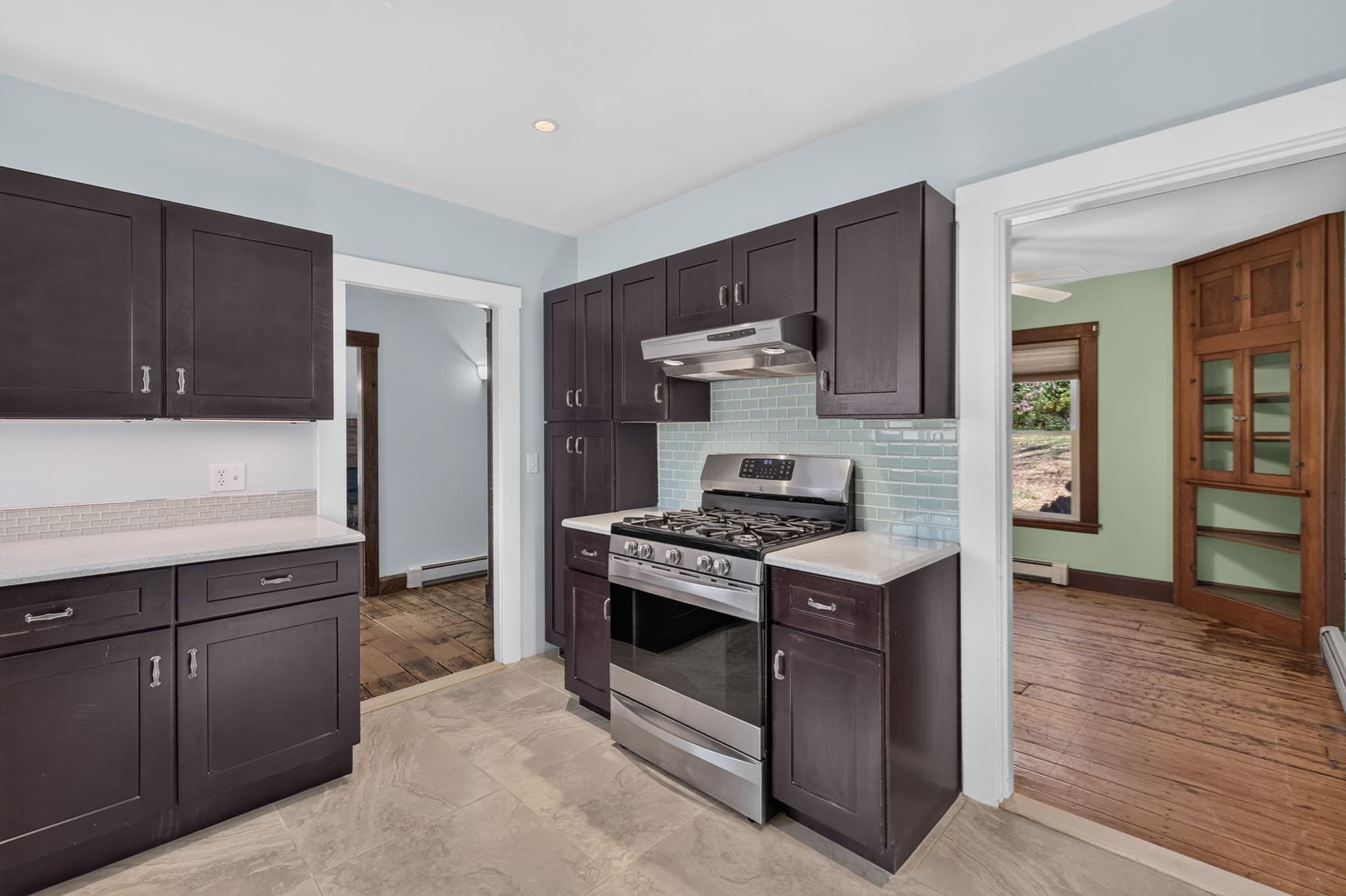 Single Family Residence at 6 Glen Ave, Upton MA 01568, Upton, photo 7 of 42