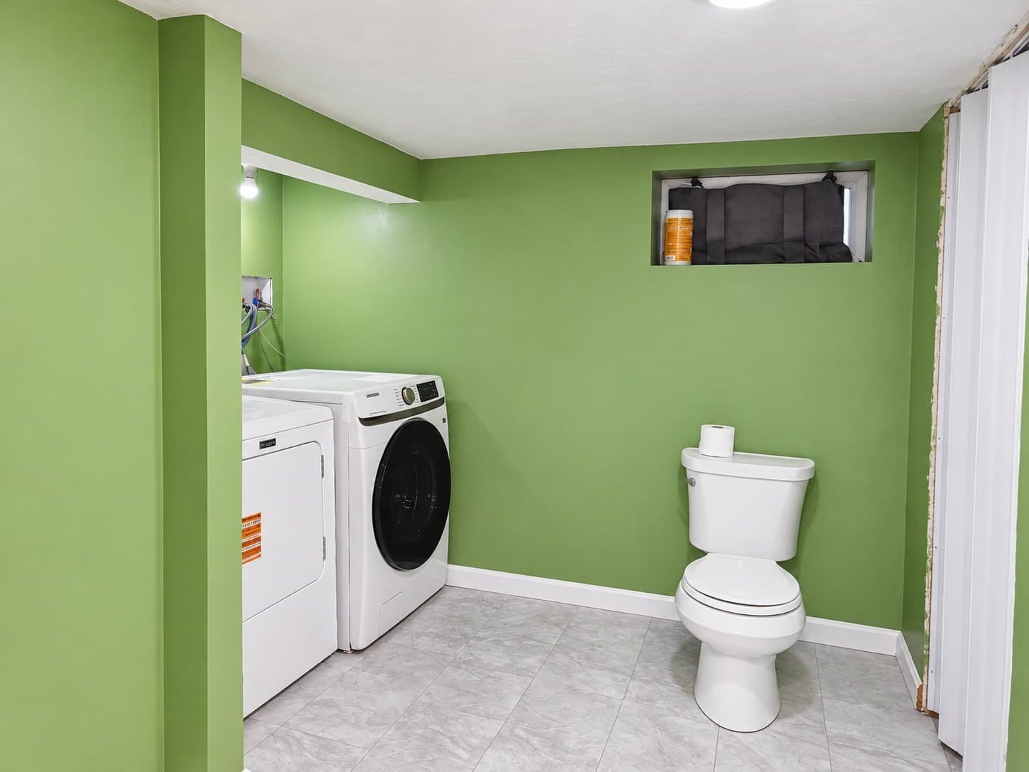 Single Family Residence at 32 Heroult Rd, Worcester MA 01606, Worcester, photo 13 of 34