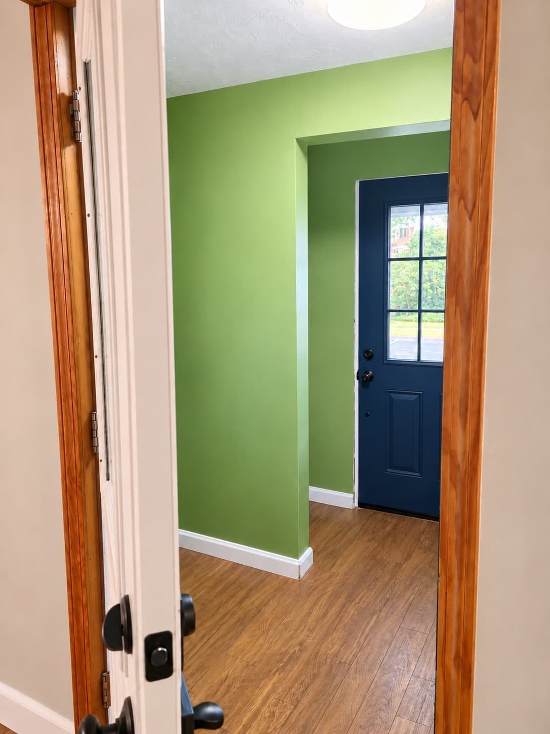 Single Family Residence at 32 Heroult Rd, Worcester MA 01606, Worcester, photo 17 of 34