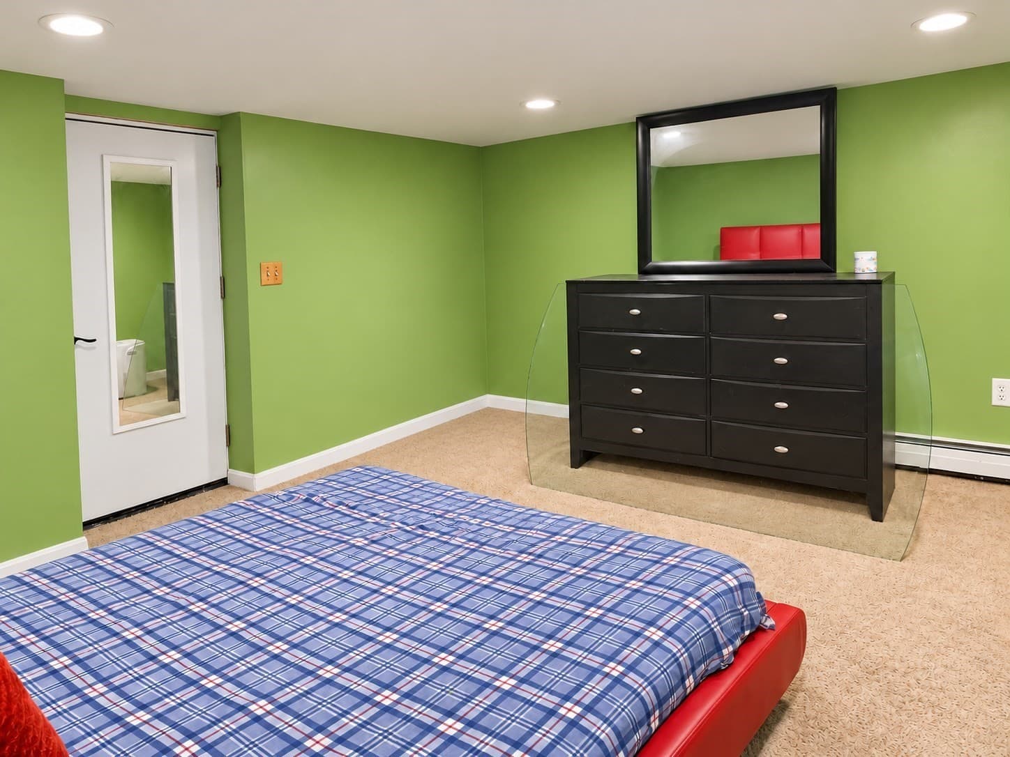 Single Family Residence at 32 Heroult Rd, Worcester MA 01606, Worcester, photo 12 of 34