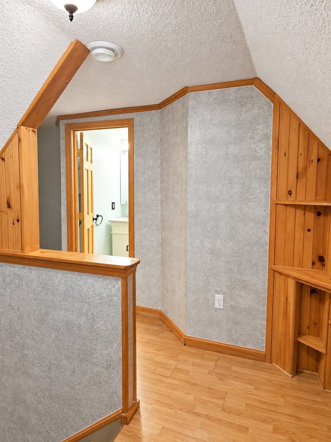 Single Family Residence at 32 Heroult Rd, Worcester MA 01606, Worcester, photo 26 of 34