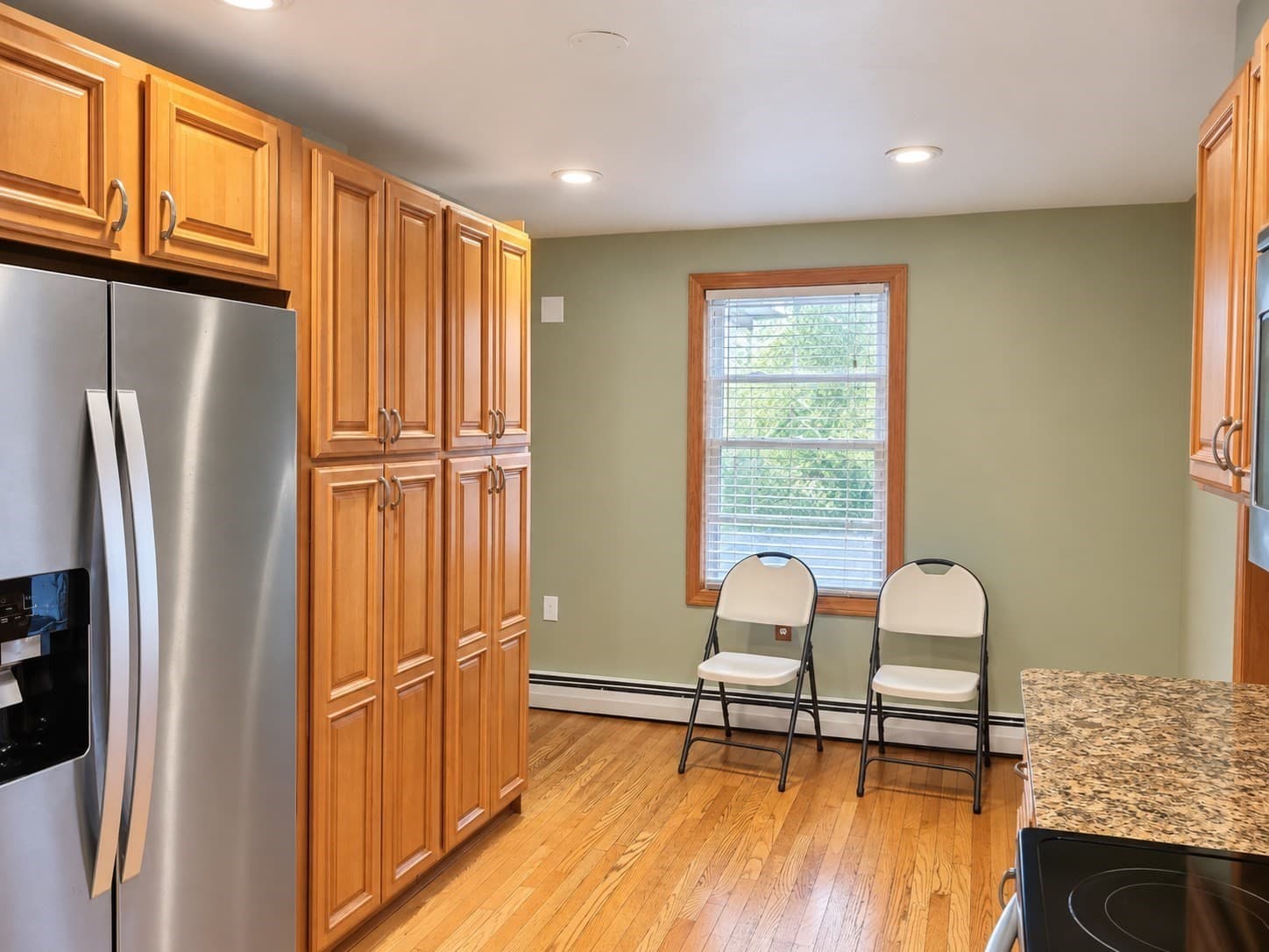 Single Family Residence at 32 Heroult Rd, Worcester MA 01606, Worcester, photo 7 of 34