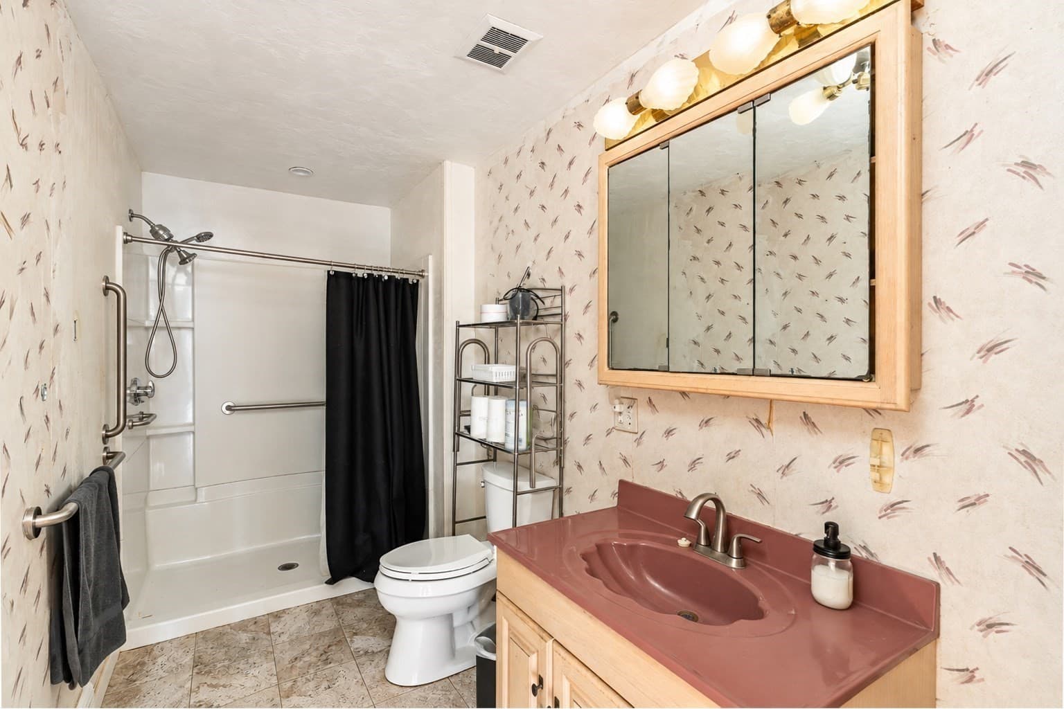 Single Family Residence at 297 Bakerville Rd, Dartmouth MA 02748, Dartmouth, photo 6 of 22