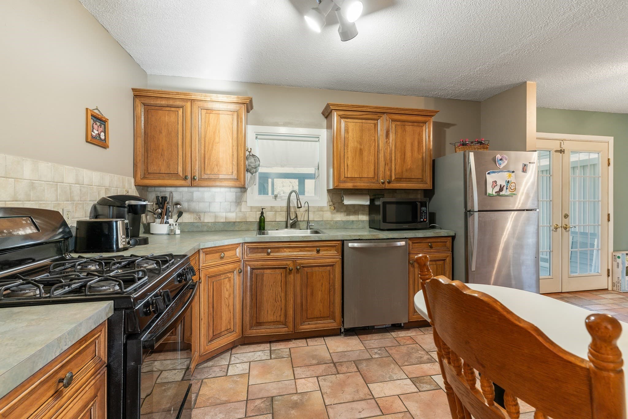 Single Family Residence at 297 Bakerville Rd, Dartmouth MA 02748, Dartmouth, photo 5 of 22
