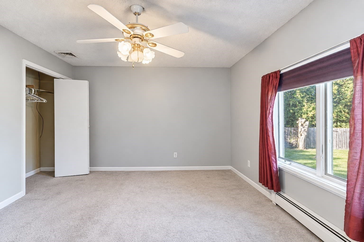 Single Family Residence at 297 Bakerville Rd, Dartmouth MA 02748, Dartmouth, photo 8 of 22