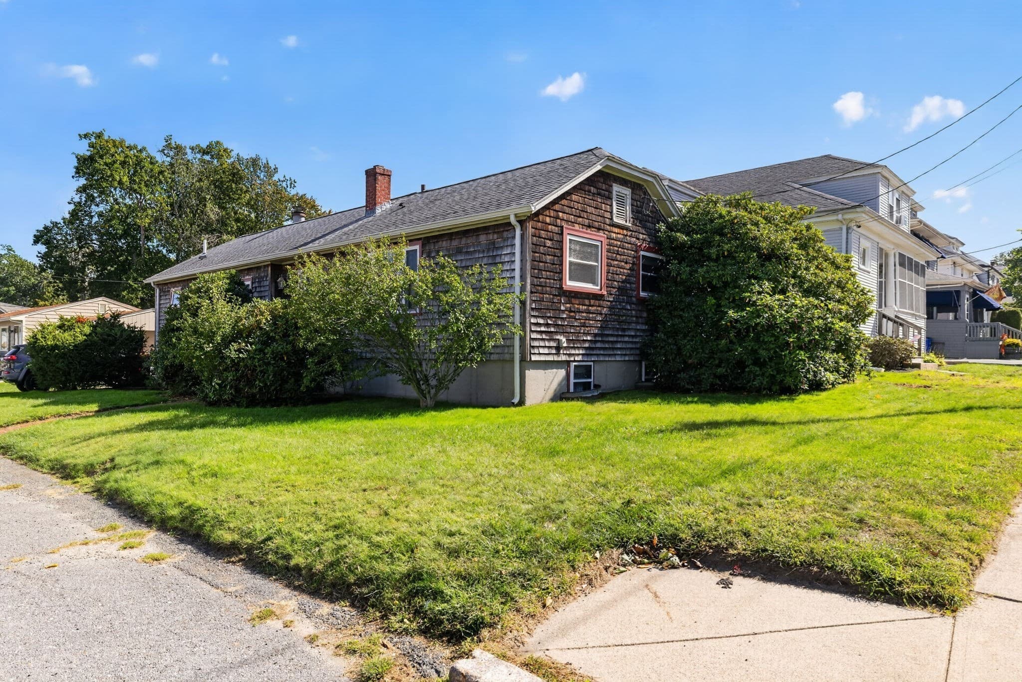 Single Family Residence at 63 Hemlock St, Fall River MA 02720, Fall River, photo 2 of 38