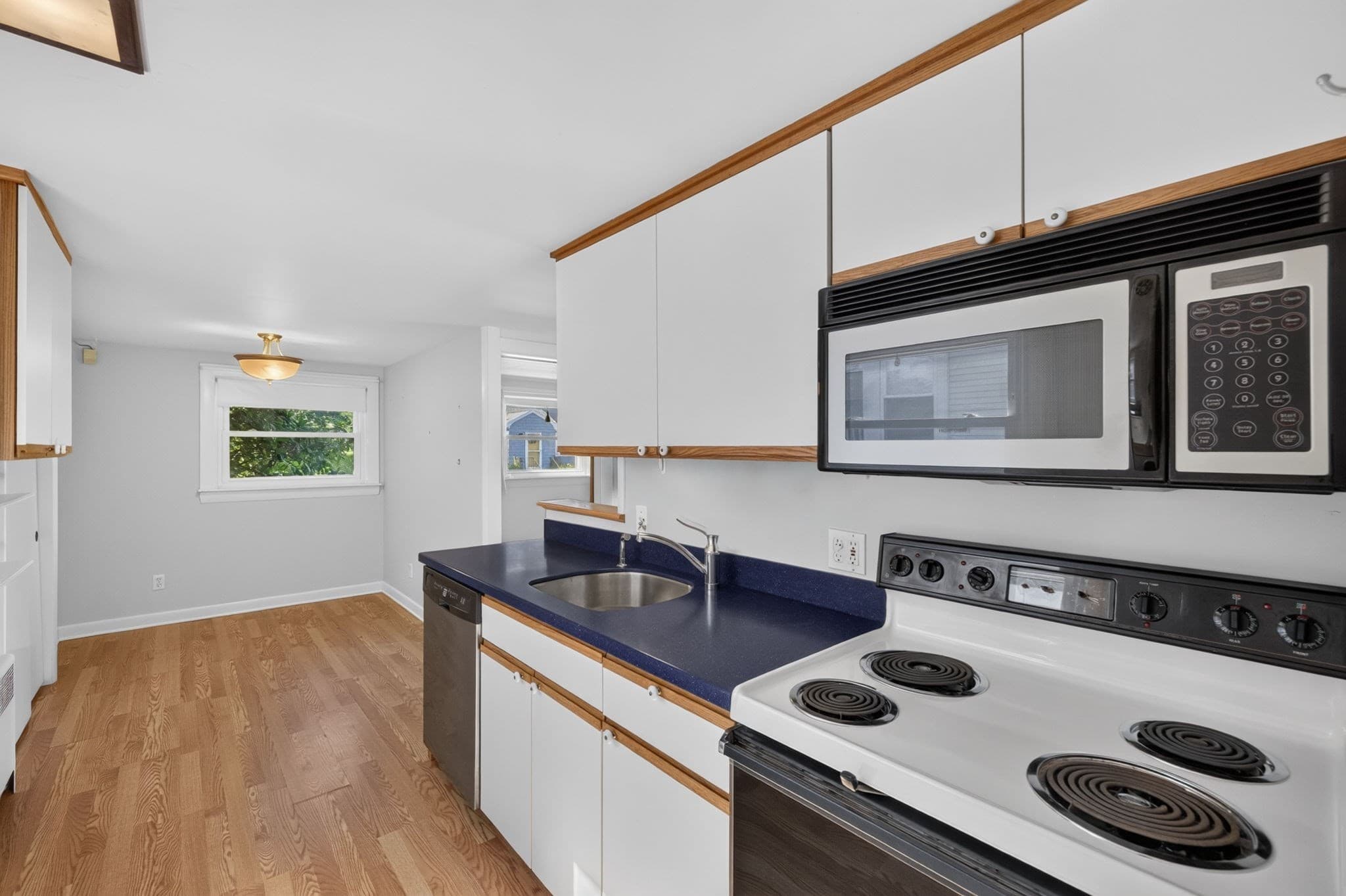 Single Family Residence at 63 Hemlock St, Fall River MA 02720, Fall River, photo 17 of 38