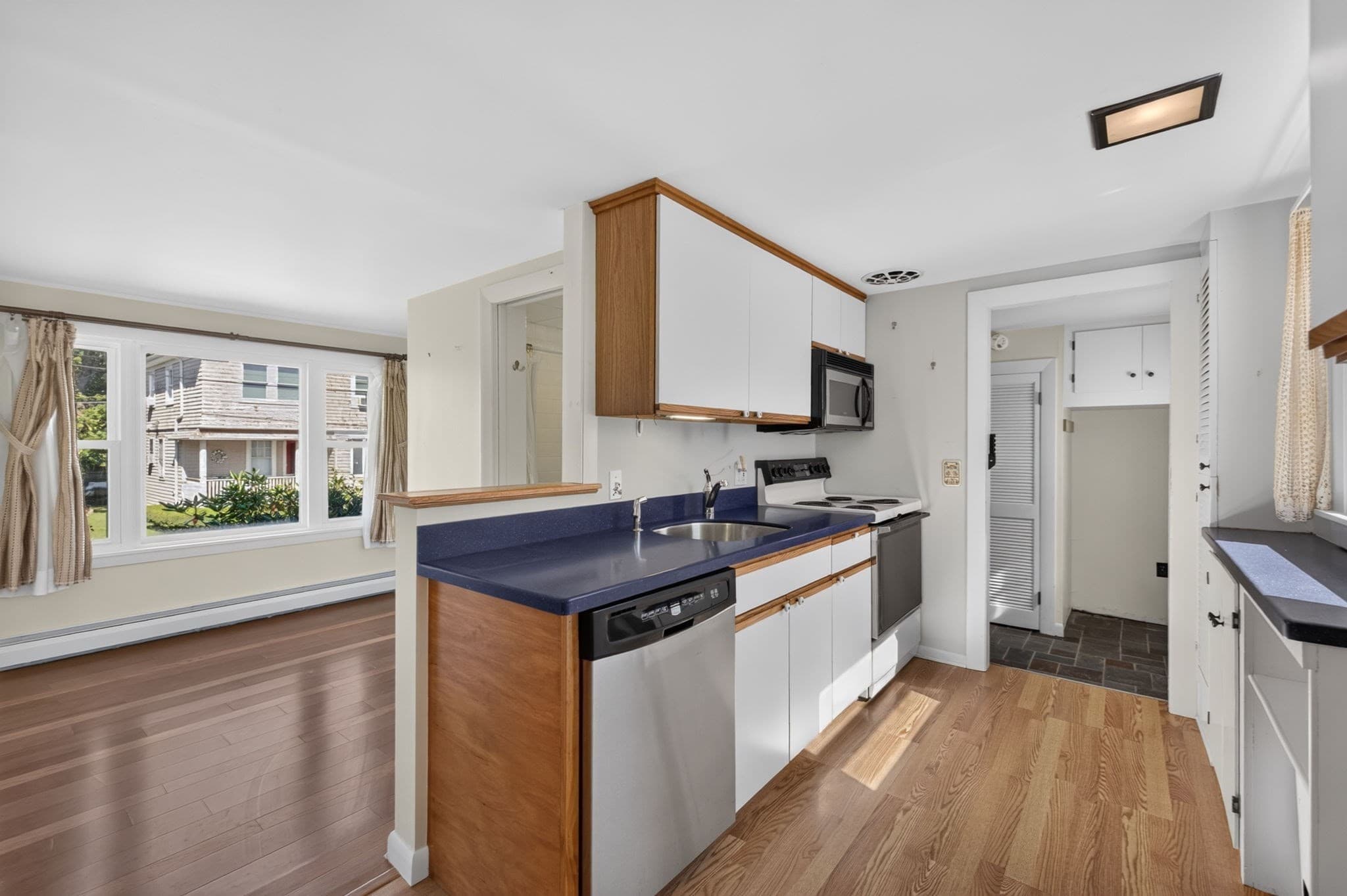 Single Family Residence at 63 Hemlock St, Fall River MA 02720, Fall River, photo 18 of 38