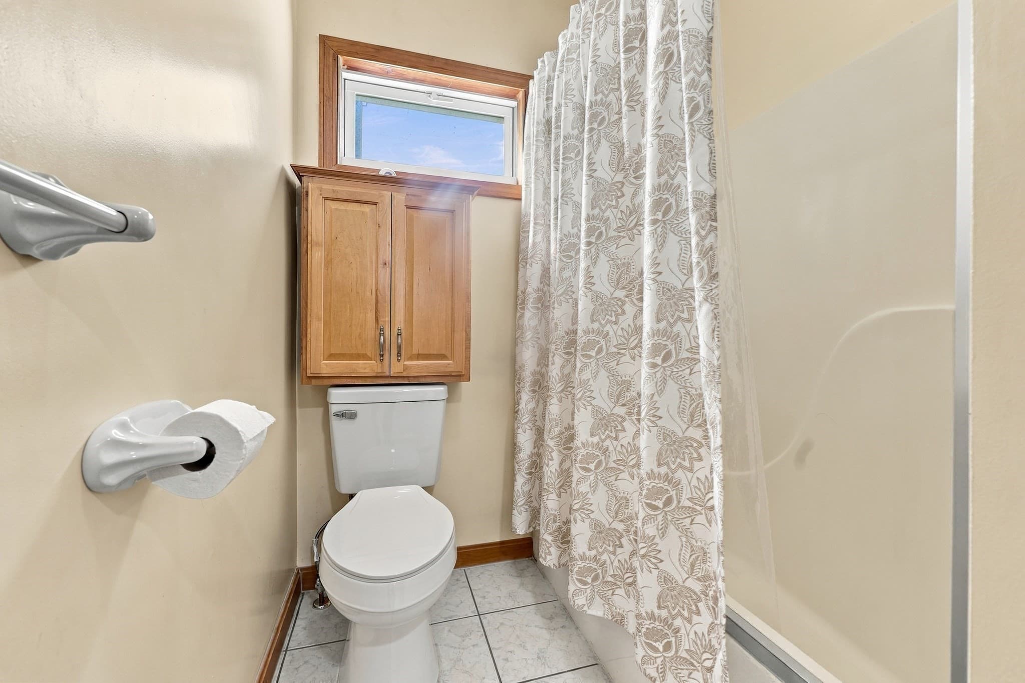 2 Family - 2 Units Side by Side at 40 Bunker Hill Ave, Lowell MA 01850, Lowell, photo 21 of 42
