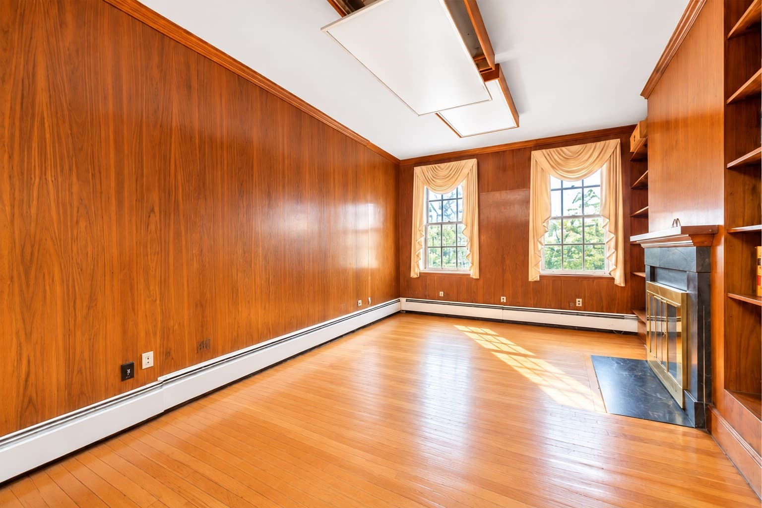 Condominium at 4 Derne Street # A, Boston MA 02114, Boston, photo 4 of 10
