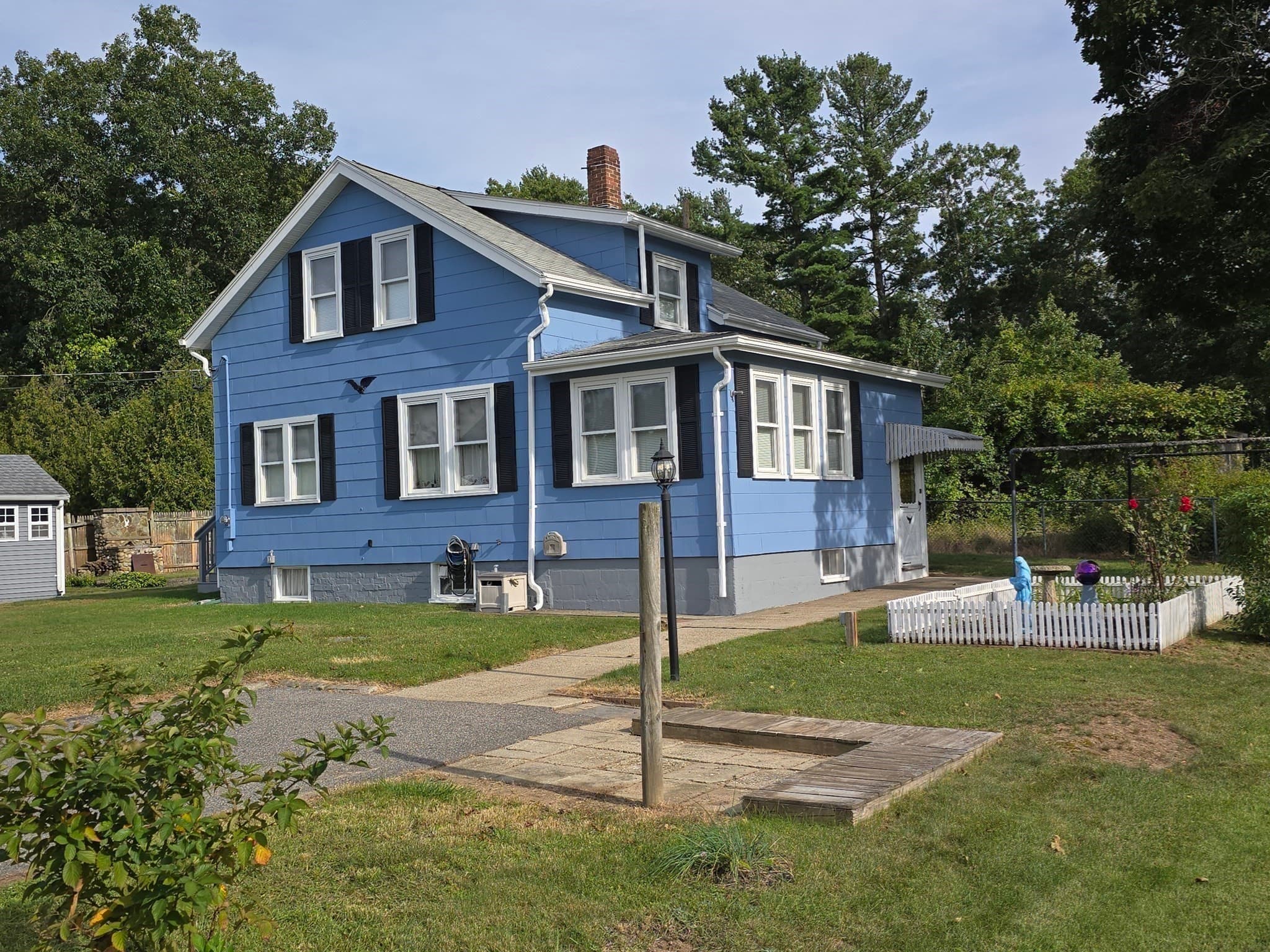 Single Family Residence at 5 Hoffman St, Taunton MA 02780, Taunton, photo 9 of 41