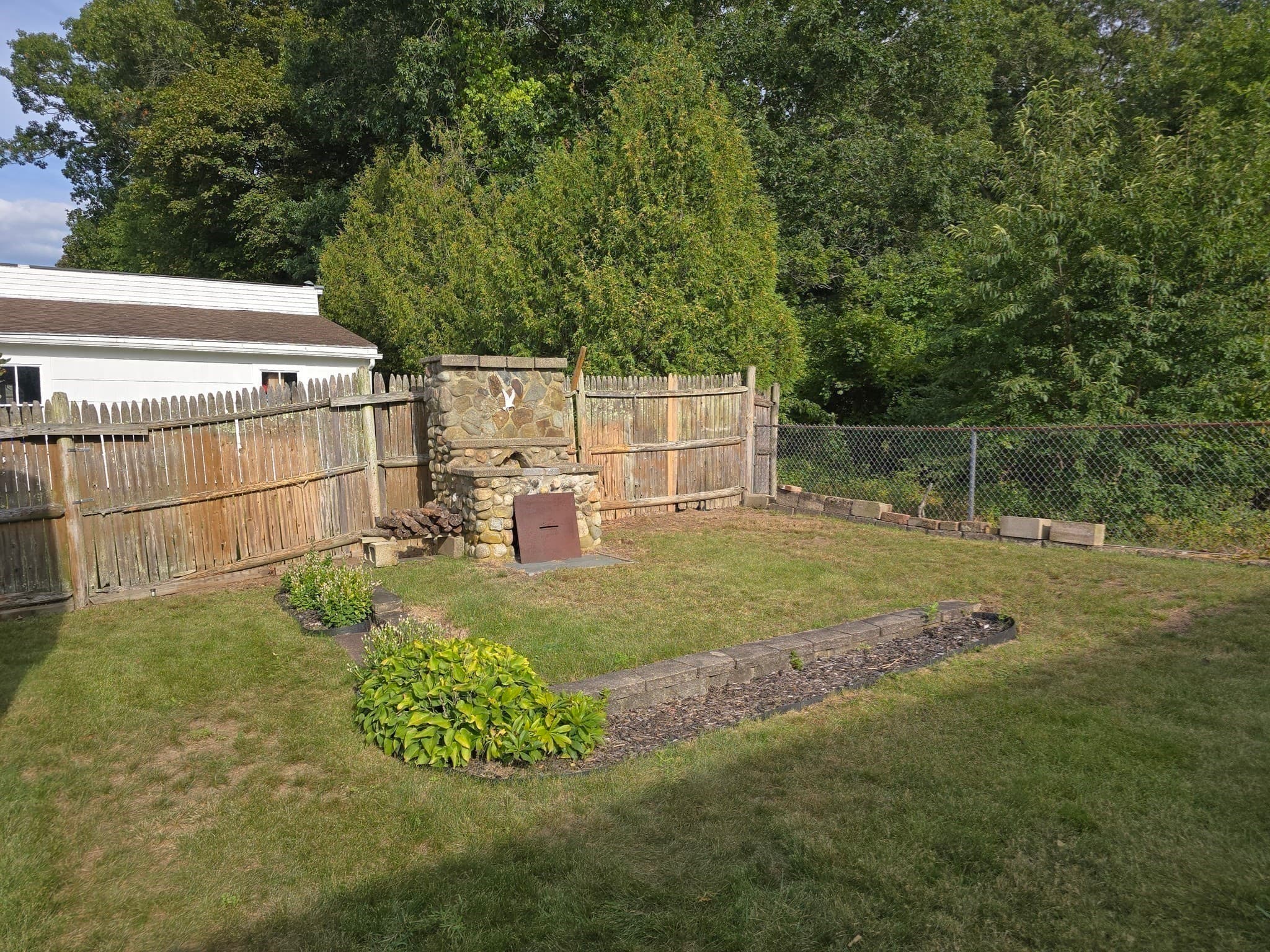 Single Family Residence at 5 Hoffman St, Taunton MA 02780, Taunton, photo 14 of 41