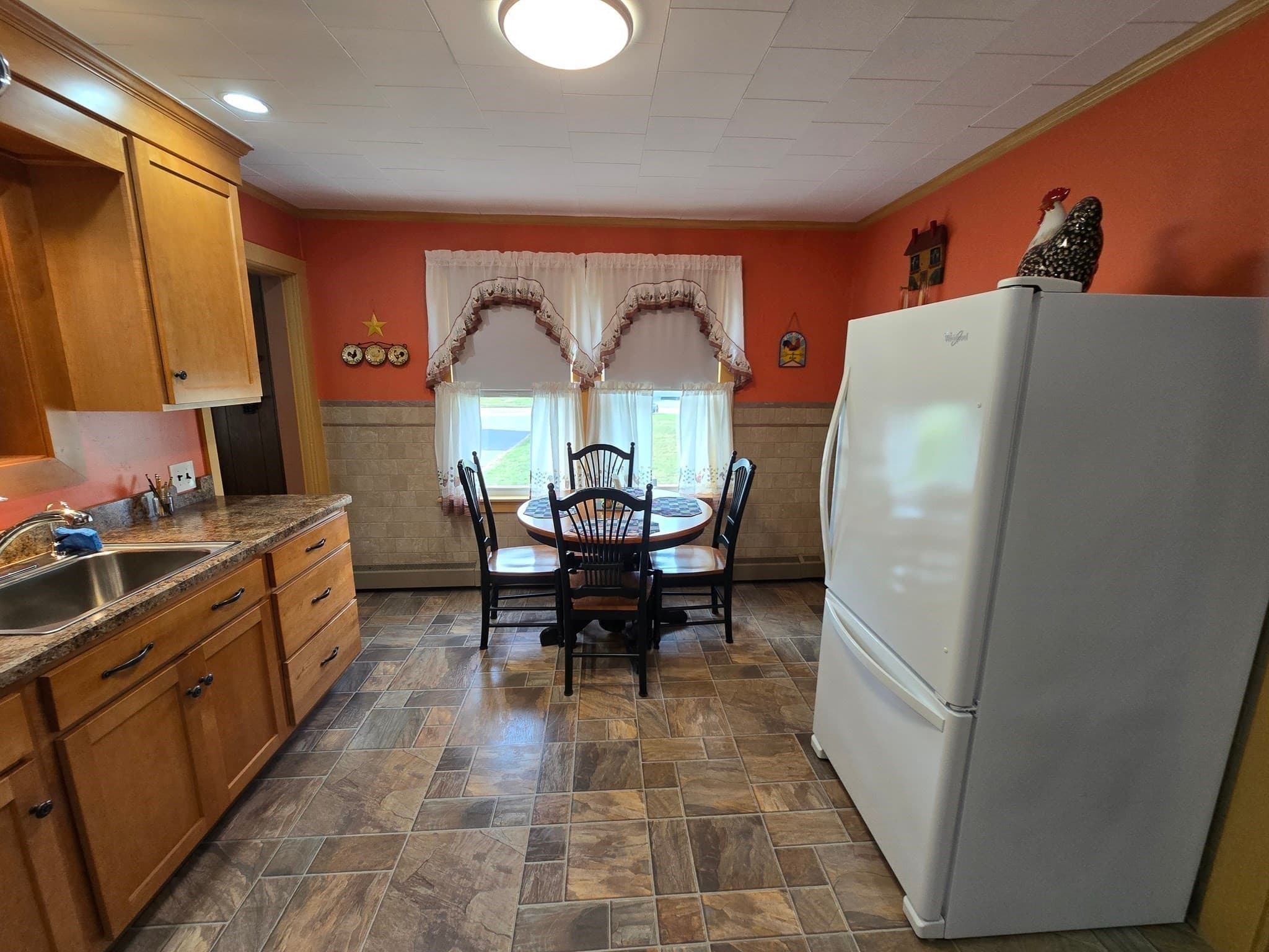 Single Family Residence at 5 Hoffman St, Taunton MA 02780, Taunton, photo 21 of 41