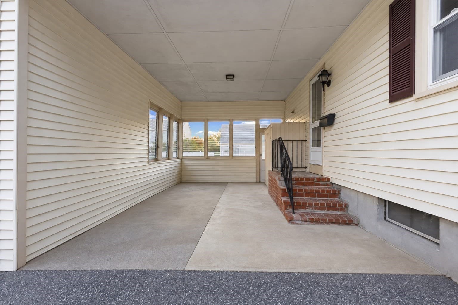 Single Family Residence at 45 Pineridge St, New Bedford MA 02740, New Bedford, photo 16 of 19