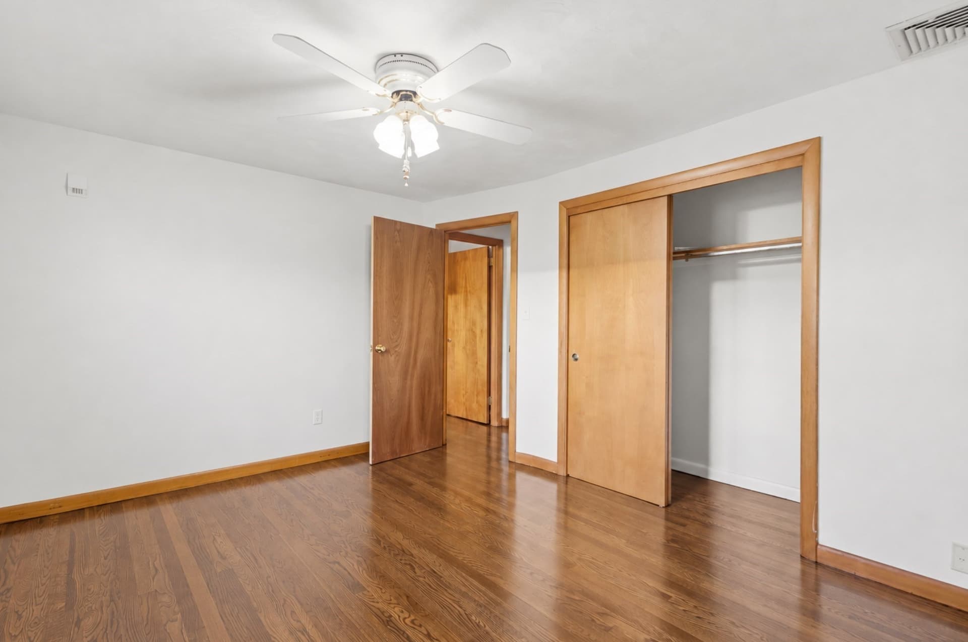 Single Family Residence at 45 Pineridge St, New Bedford MA 02740, photo 10 of 23